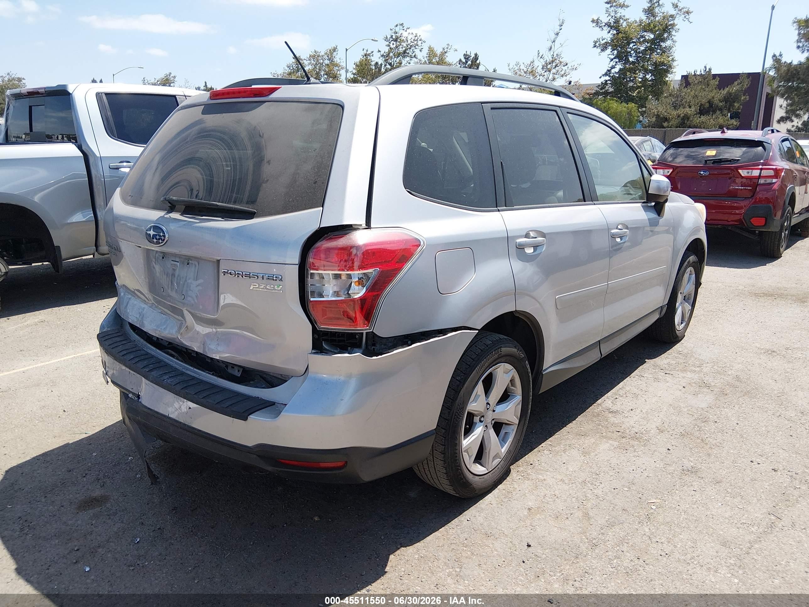 2015 Subaru Forester 2.5i Premium Silver vin: JF2SJADC2FH447800