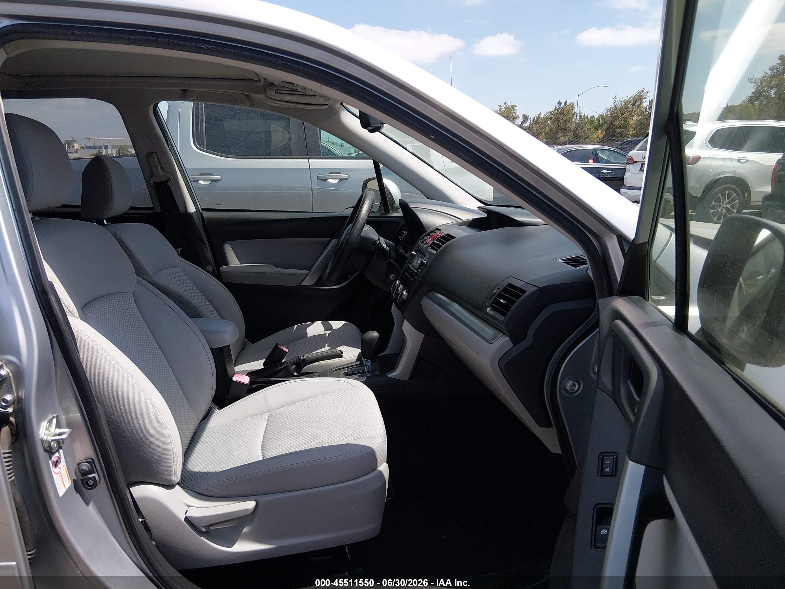 2015 Subaru Forester 2.5i Premium Silver vin: JF2SJADC2FH447800
