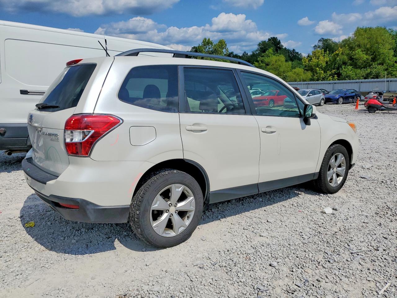 2015 Subaru Forester 2.5i Premium White vin: JF2SJADC2FH450857