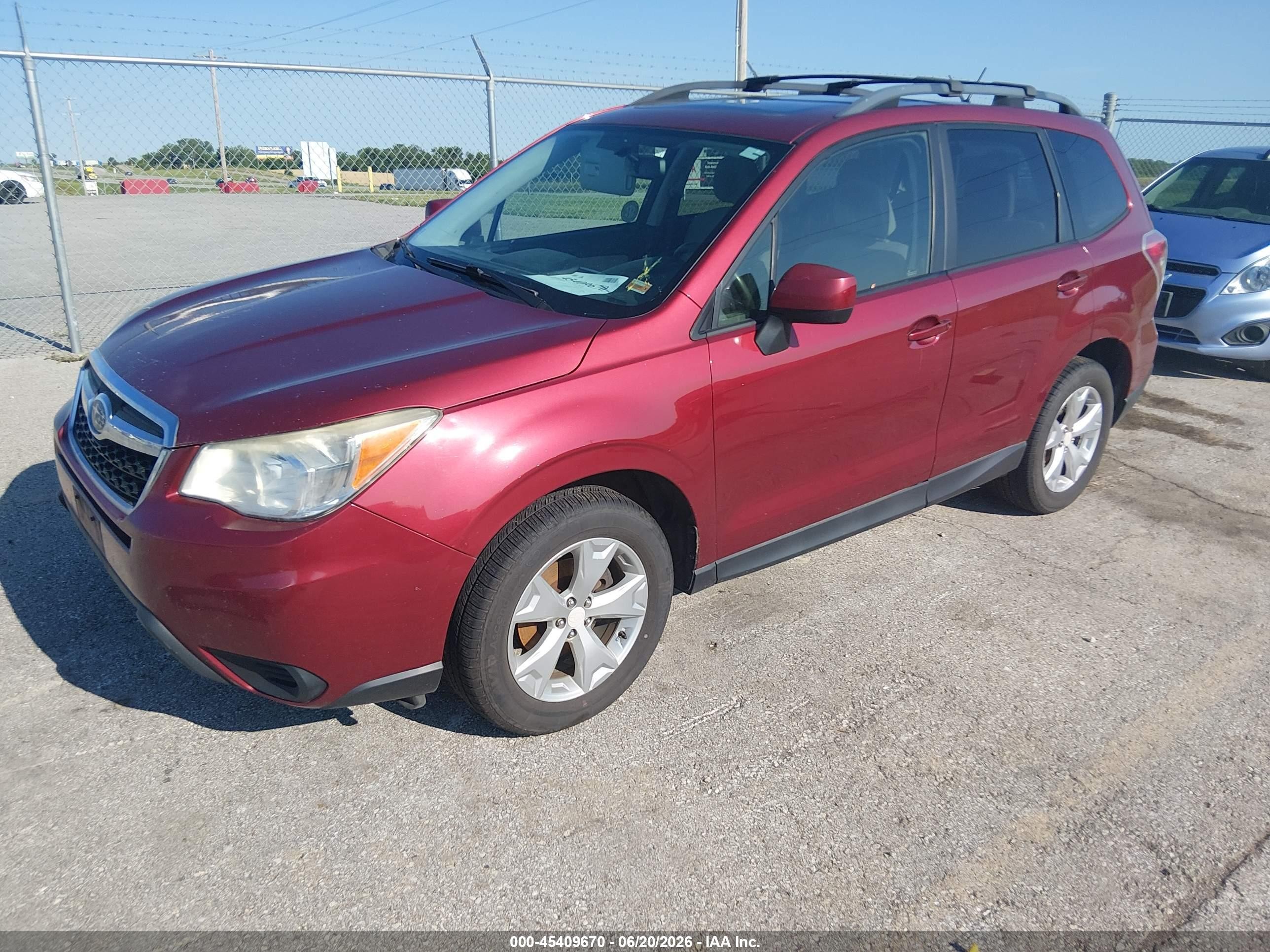 2015 Subaru Forester 2.5i Premium Red vin: JF2SJADC2FH468193