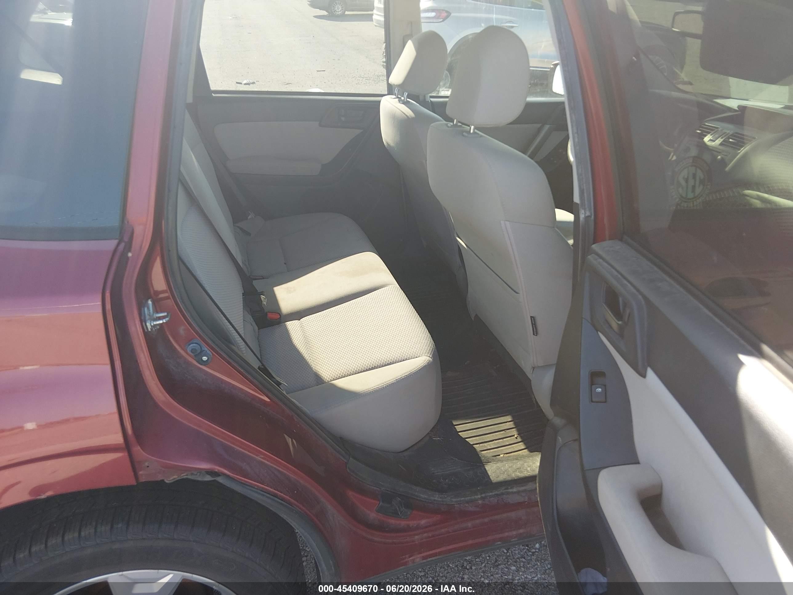 2015 Subaru Forester 2.5i Premium Red vin: JF2SJADC2FH468193