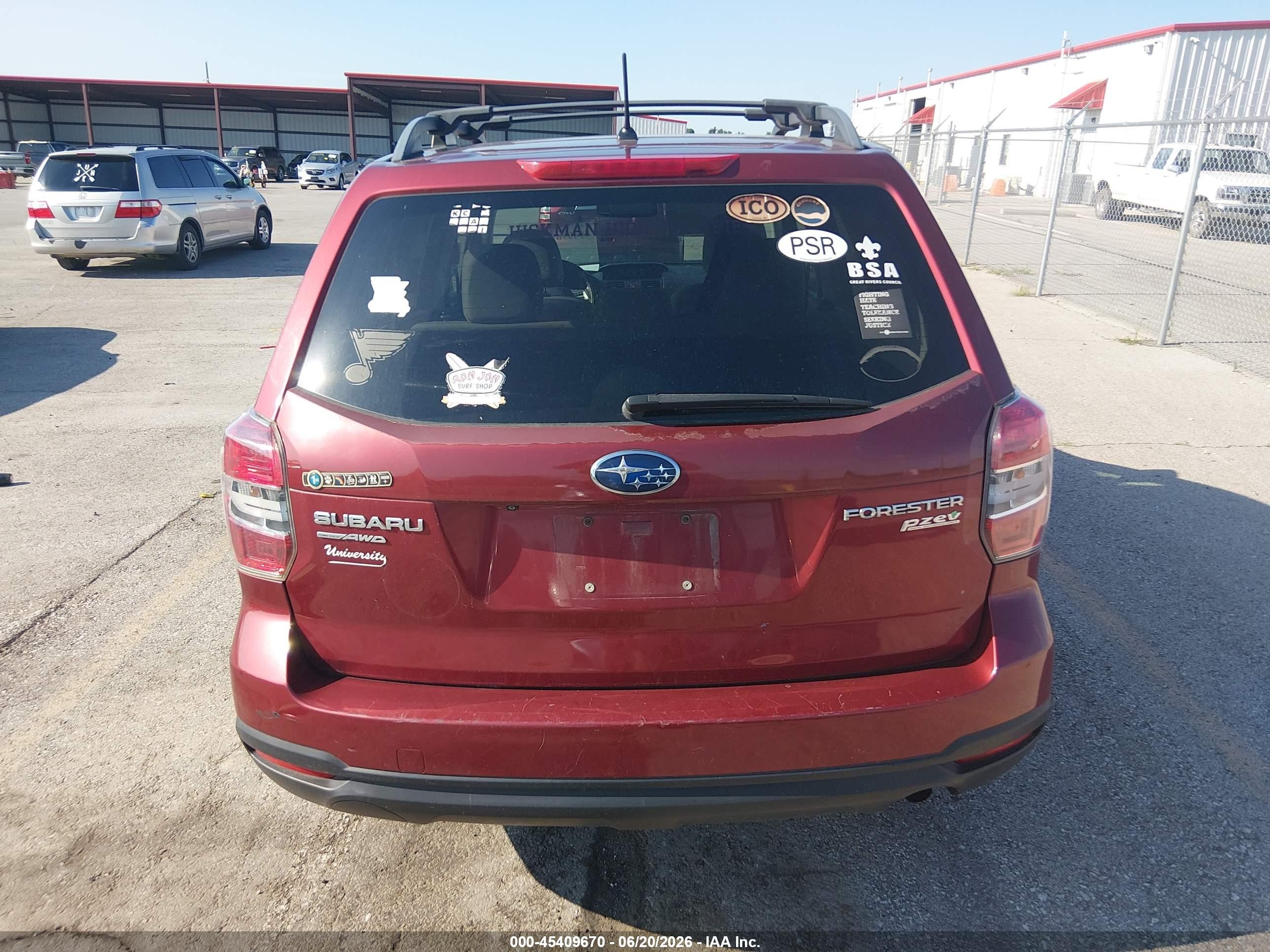 2015 Subaru Forester 2.5i Premium Red vin: JF2SJADC2FH468193