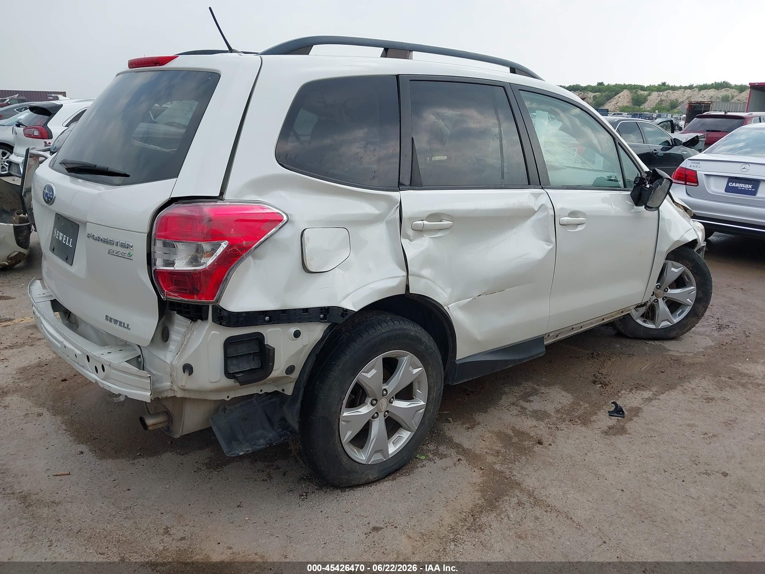 2015 Subaru Forester 2.5i Premium Белый vin: JF2SJADC2FH469294