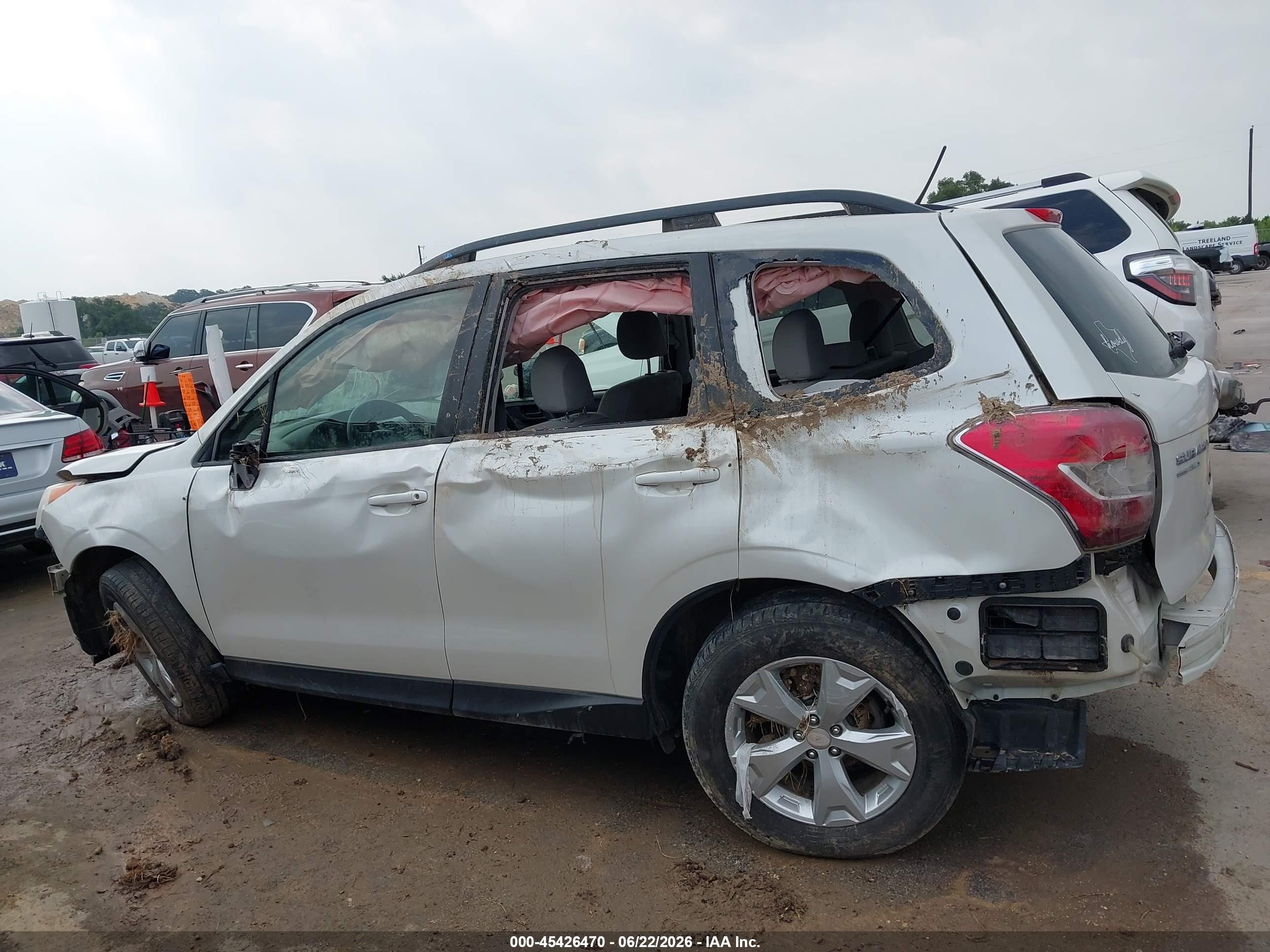 2015 Subaru Forester 2.5i Premium Белый vin: JF2SJADC2FH469294