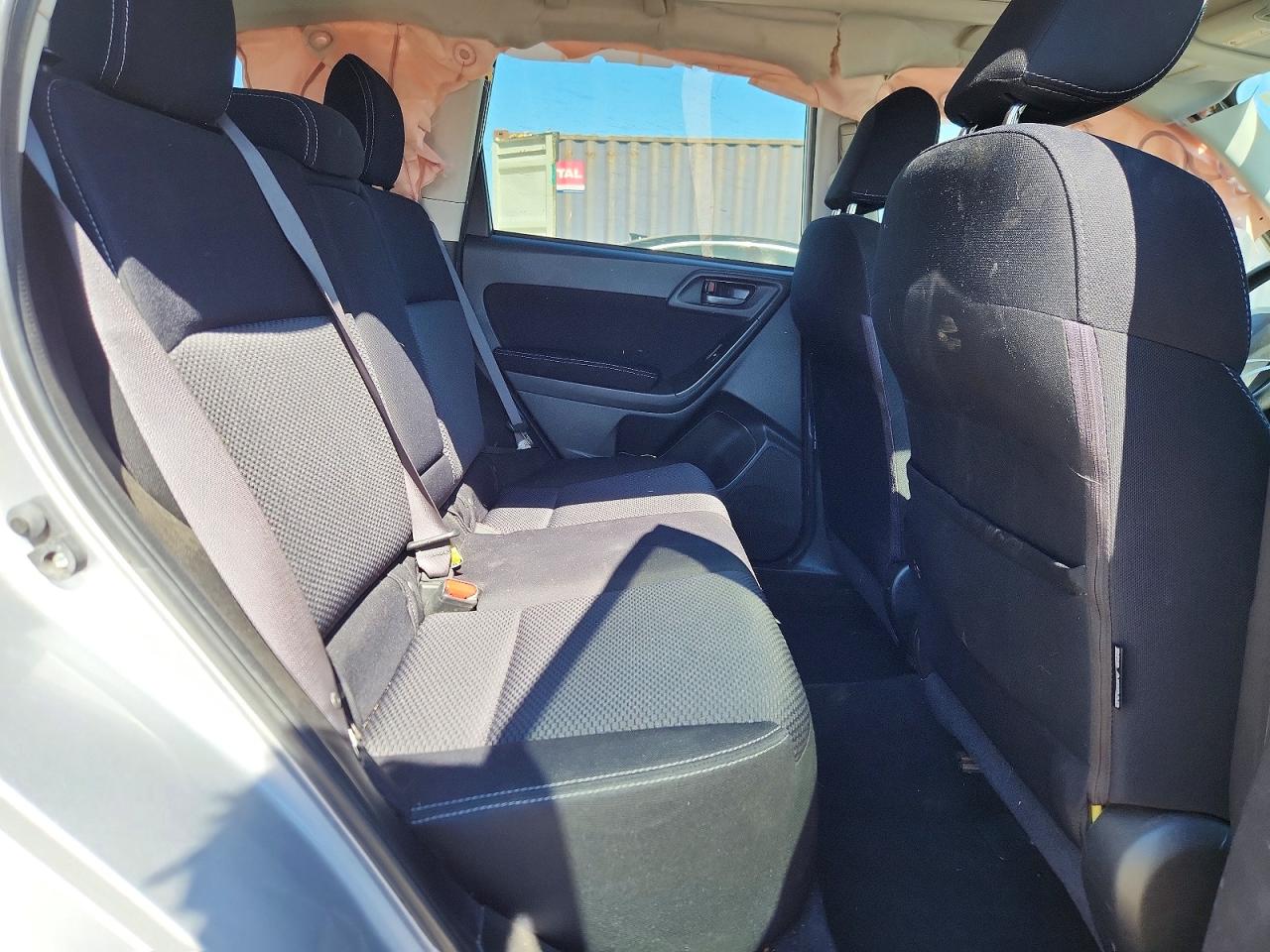 2015 Subaru Forester 2.5i Premium Silver vin: JF2SJADC2FH489402