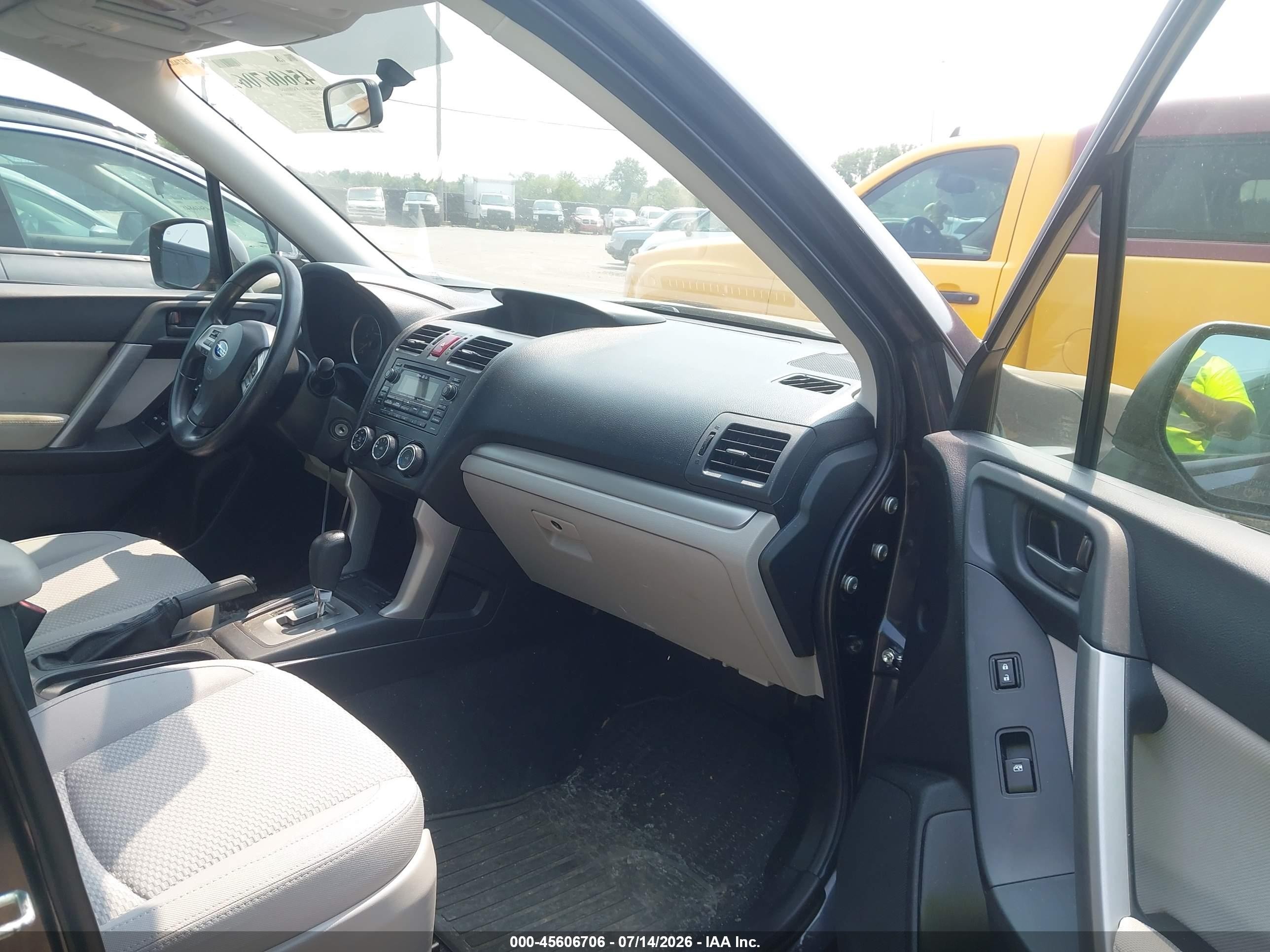 2015 Subaru Forester 2.5i Premium Gray vin: JF2SJADC2FH494194