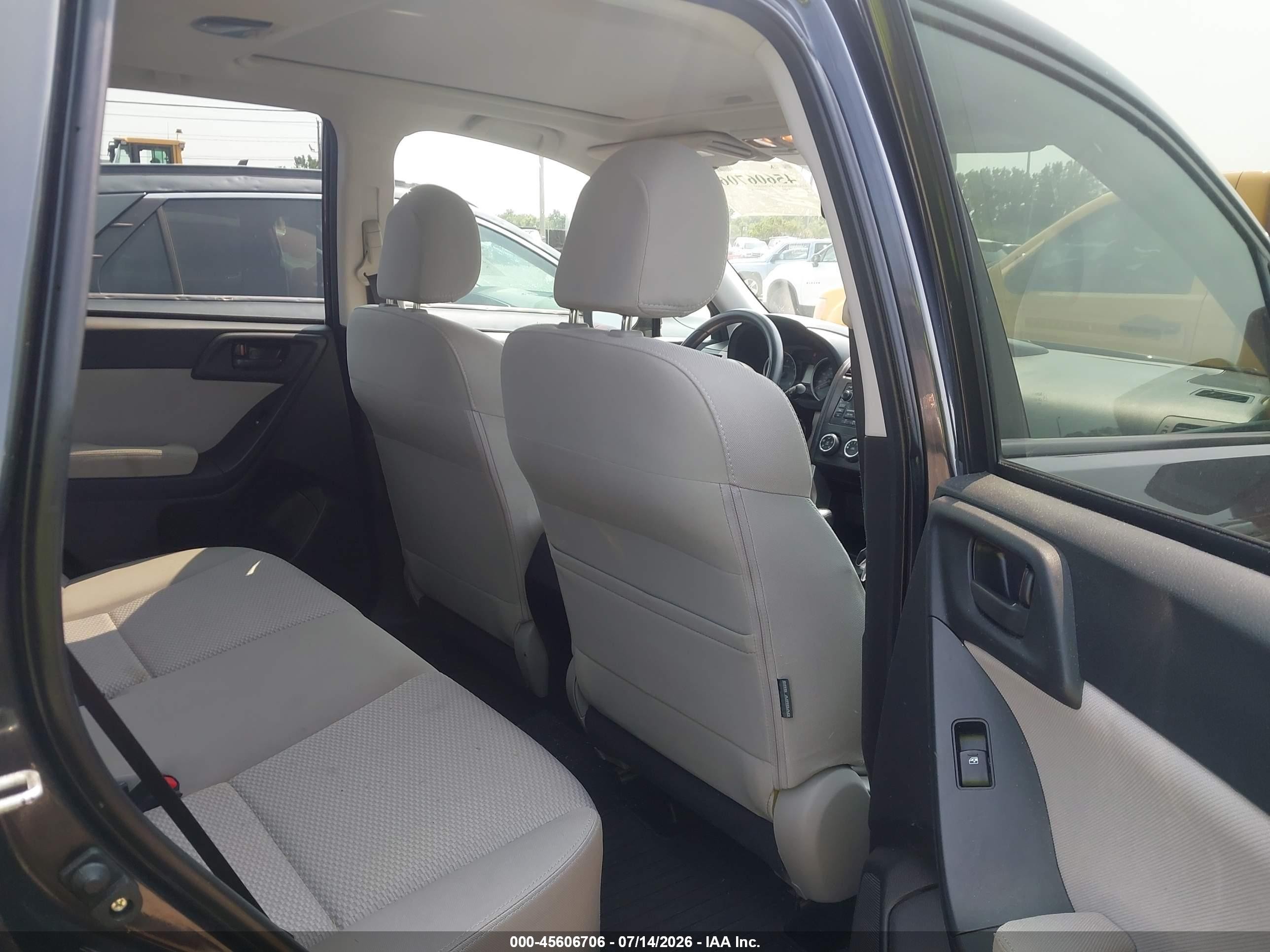 2015 Subaru Forester 2.5i Premium Gray vin: JF2SJADC2FH494194