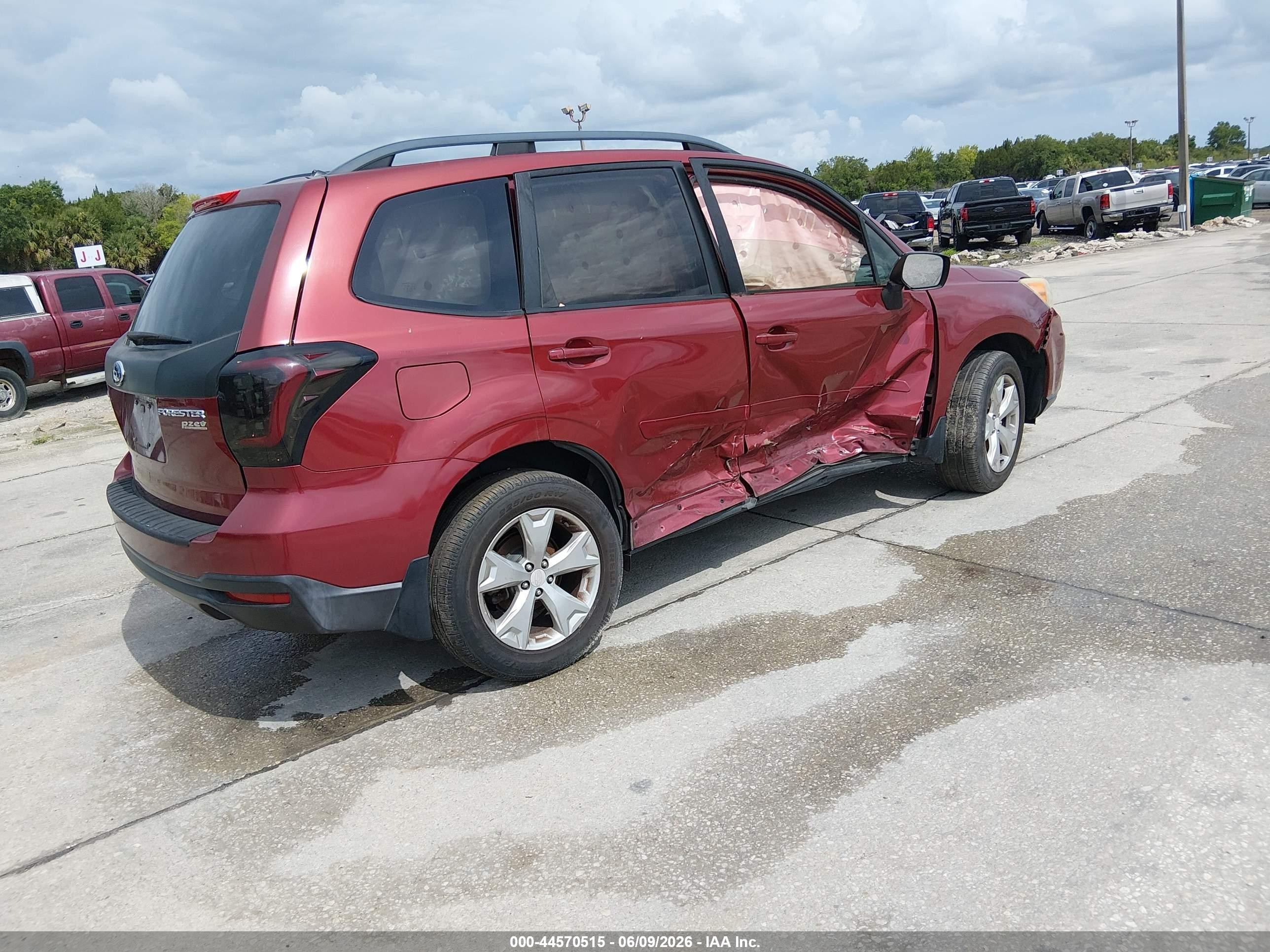 2015 Subaru Forester 2.5i Premium Maroon vin: JF2SJADC2FH495801