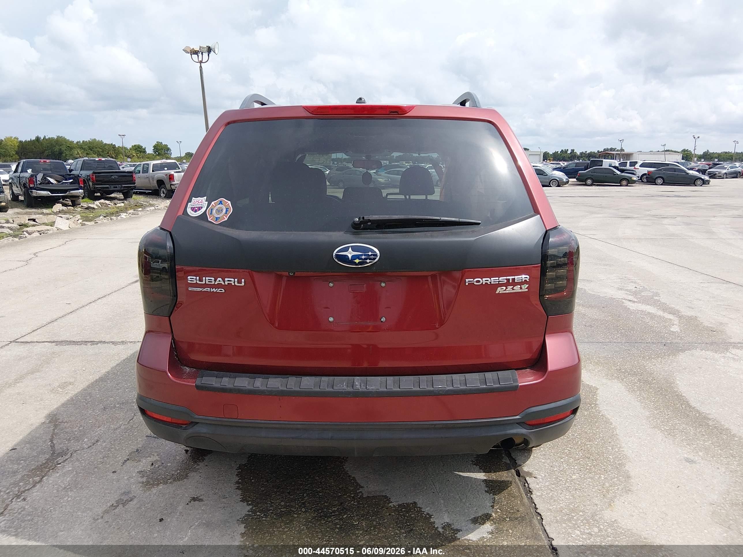 2015 Subaru Forester 2.5i Premium Maroon vin: JF2SJADC2FH495801