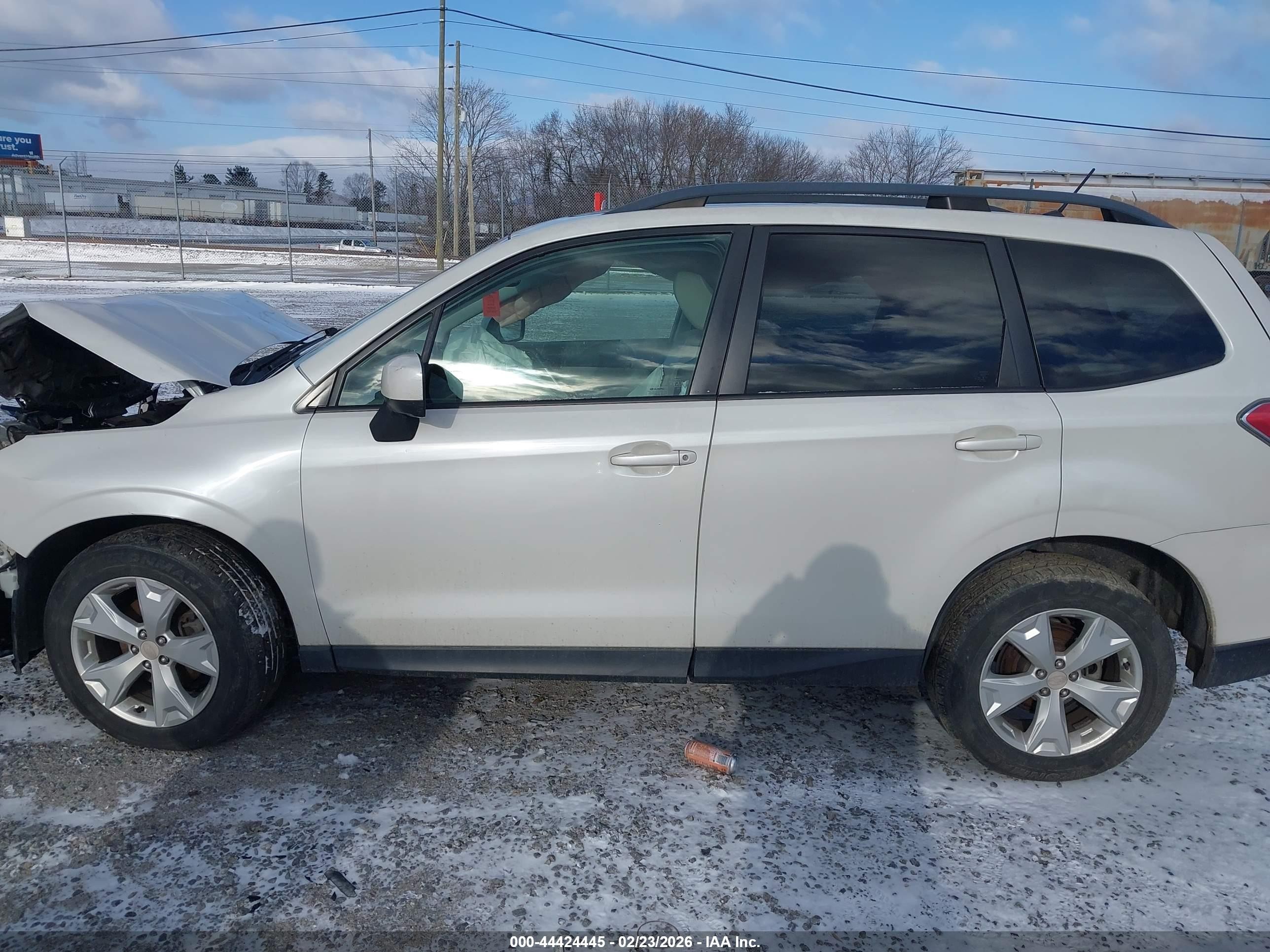 2015 Subaru Forester 2.5i Premium Белый vin: JF2SJADC2FH496351