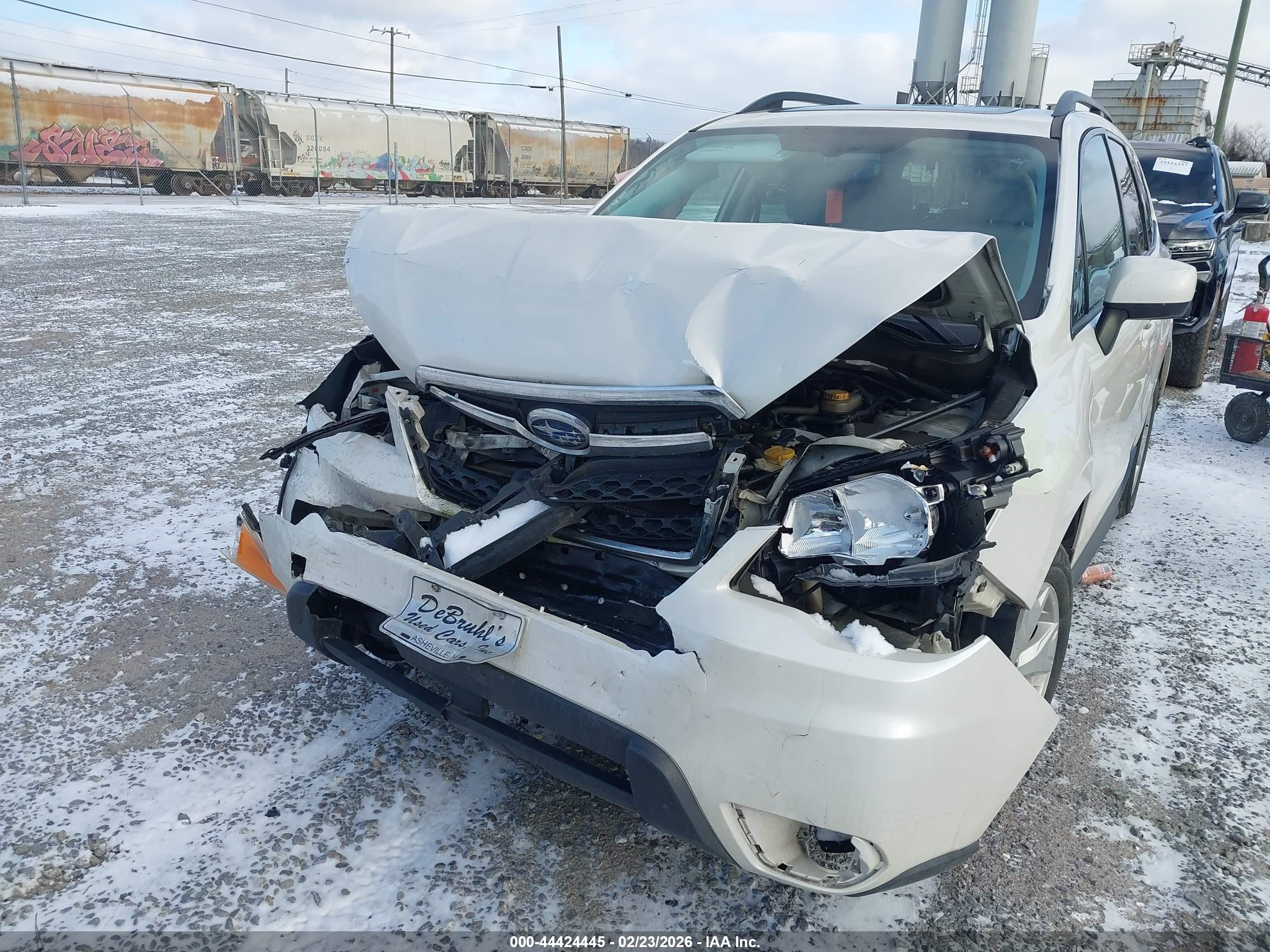 2015 Subaru Forester 2.5i Premium Белый vin: JF2SJADC2FH496351