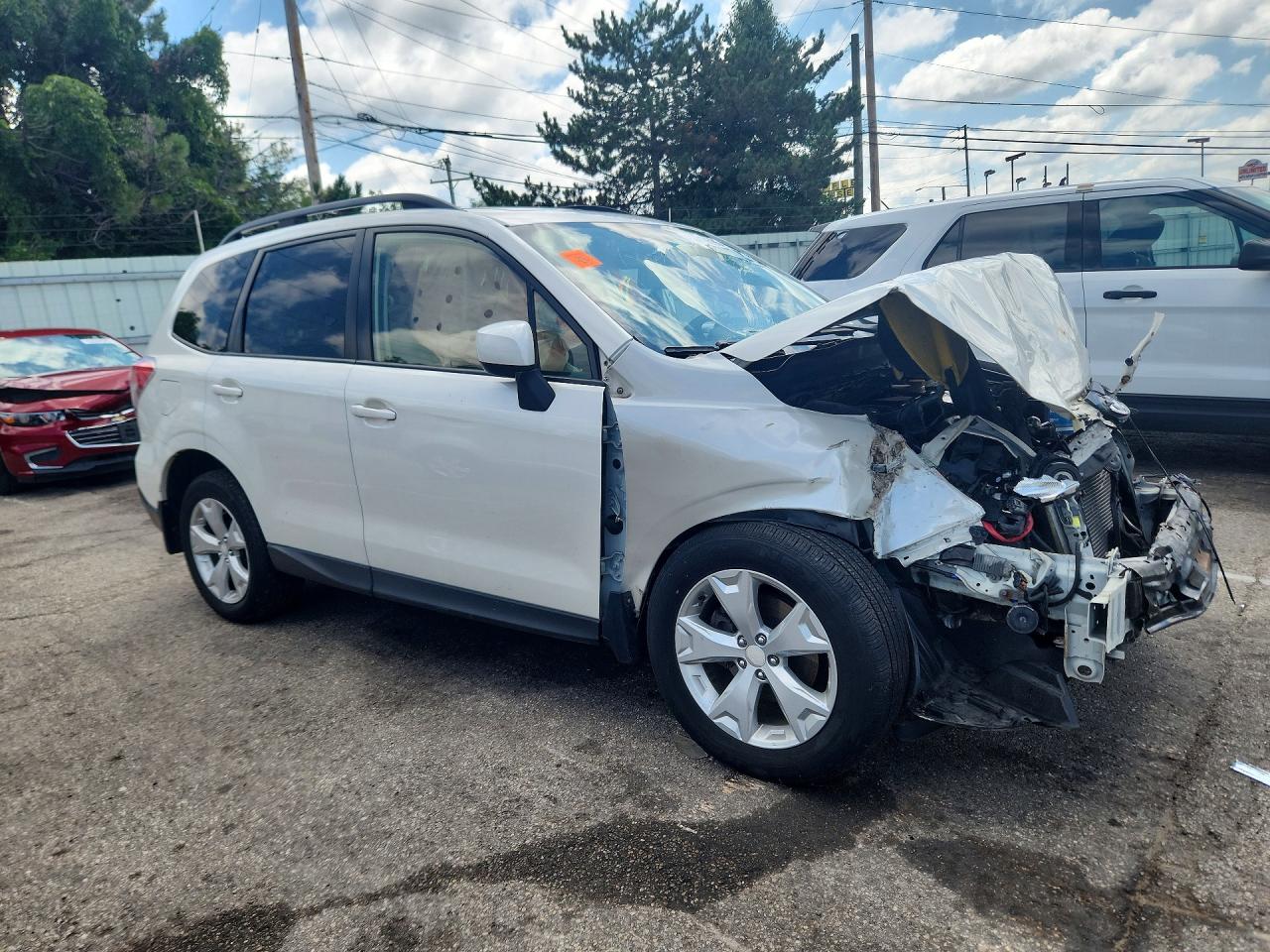 2015 Subaru Forester 2.5i Premium White vin: JF2SJADC2FH497077