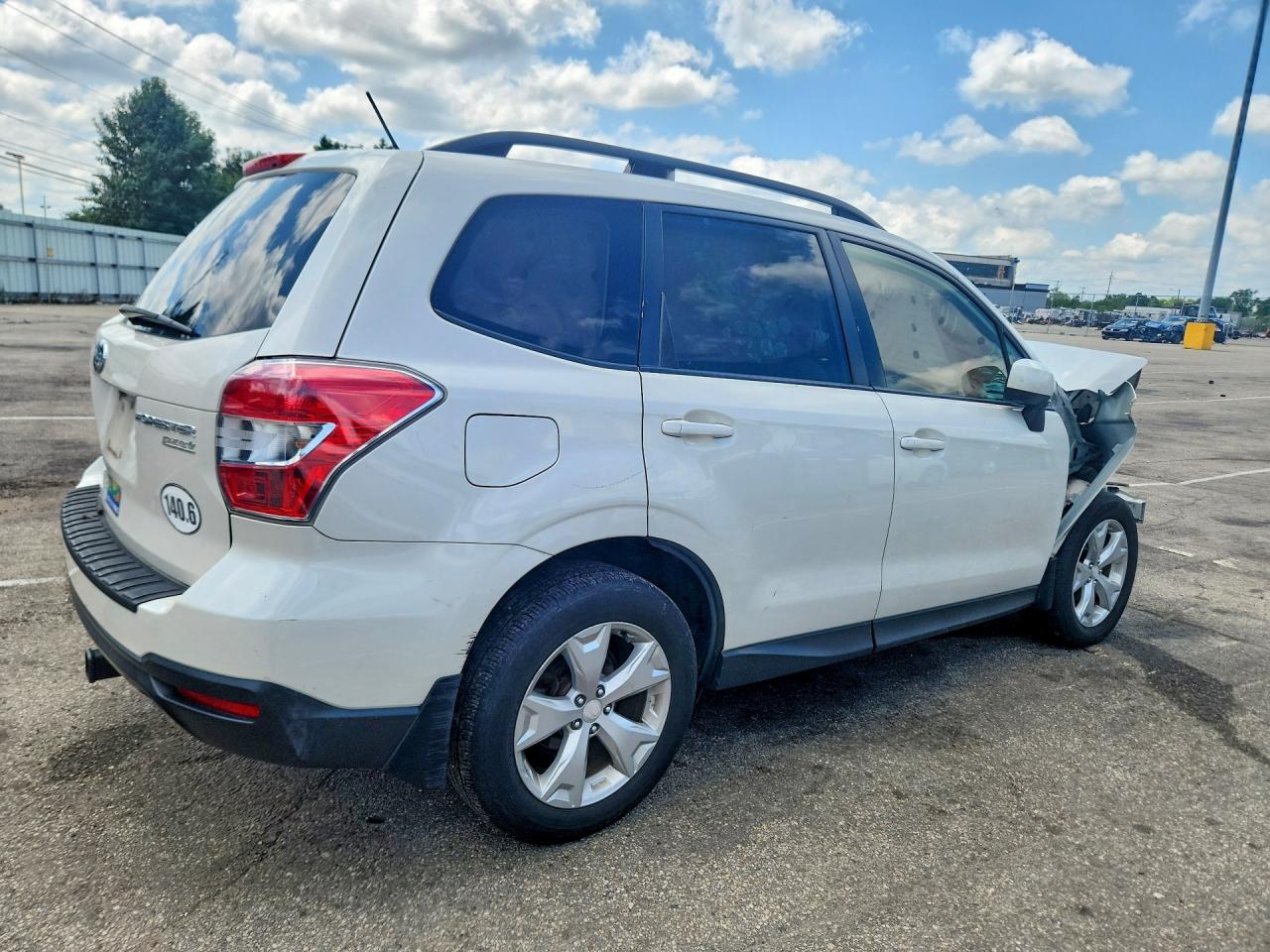 2015 Subaru Forester 2.5i Premium White vin: JF2SJADC2FH497077