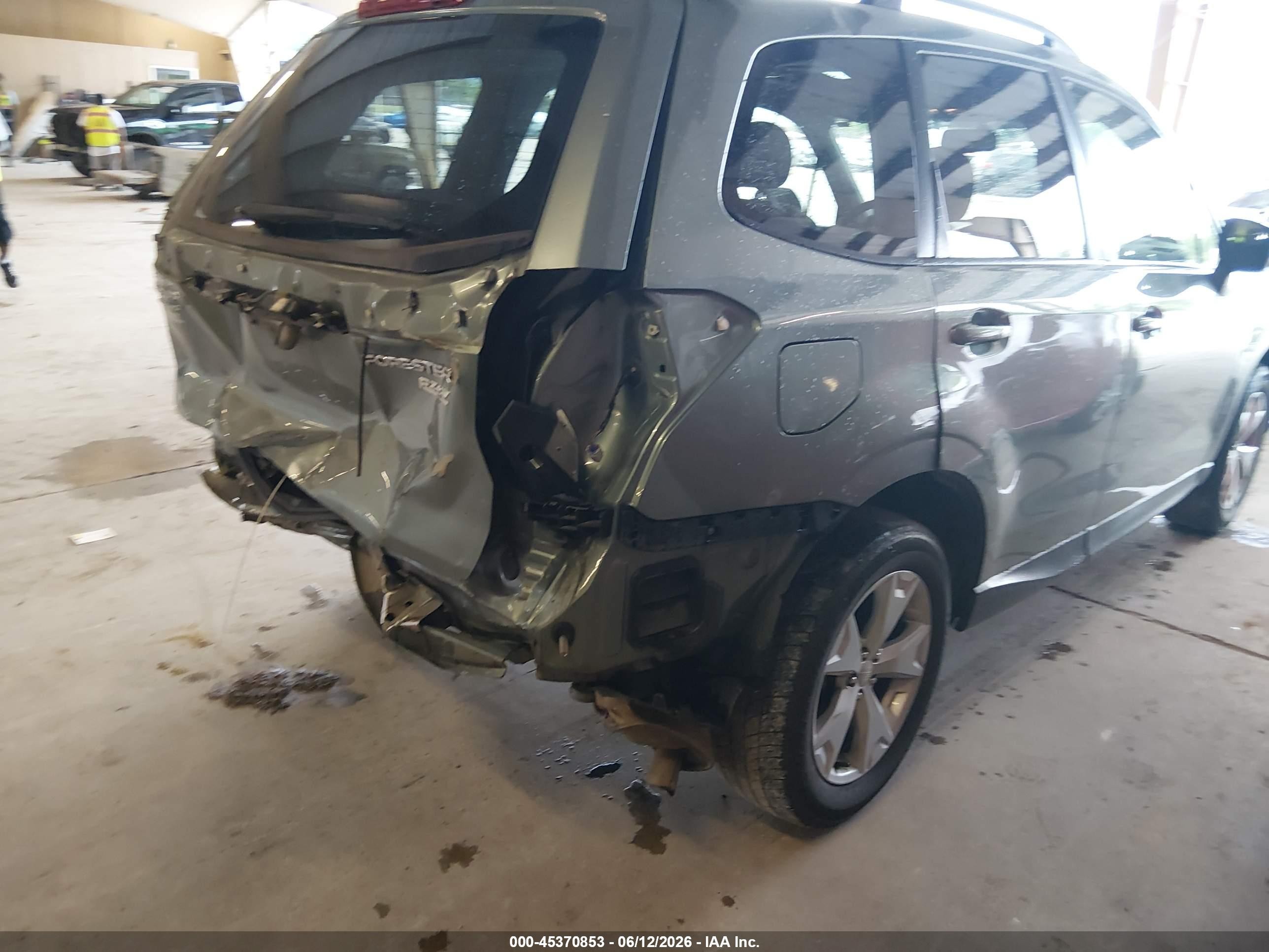 2015 Subaru Forester 2.5i Premium Green vin: JF2SJADC2FH506070