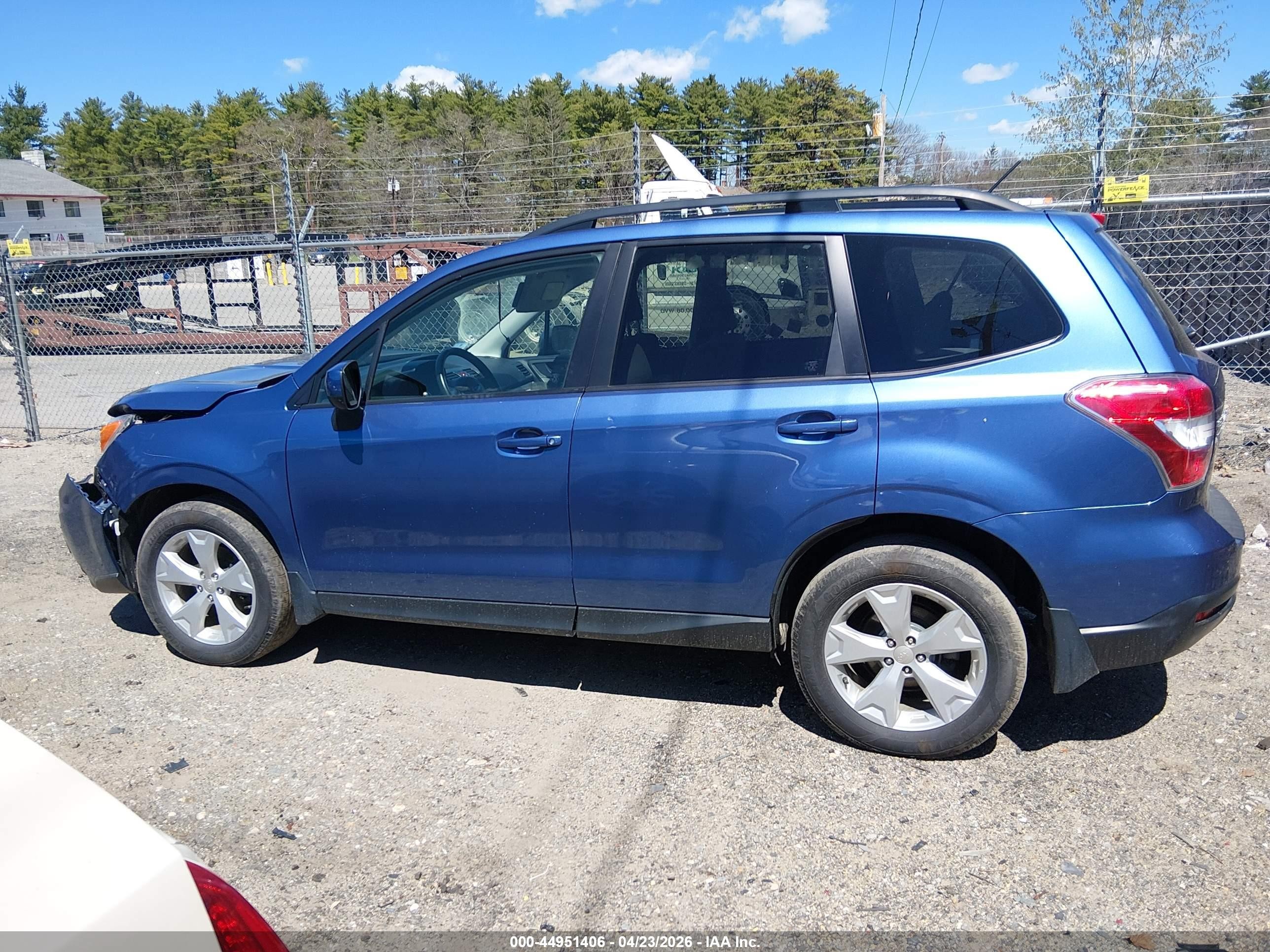 2015 Subaru Forester 2.5i Premium Blue vin: JF2SJADC2FH513066