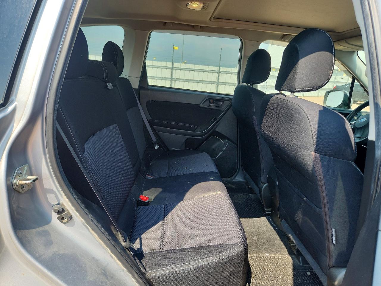 2015 Subaru Forester 2.5i Premium Silver vin: JF2SJADC2FH545810