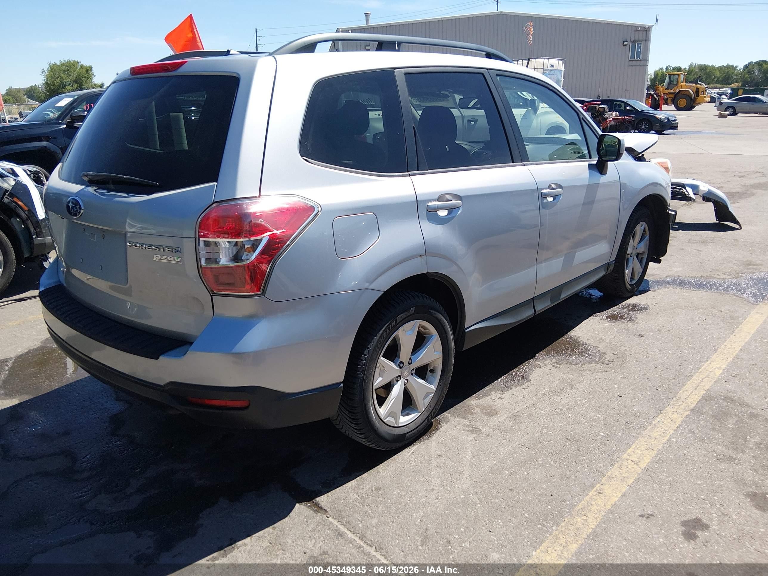 2015 Subaru Forester 2.5i Premium Silver vin: JF2SJADC2FH563479