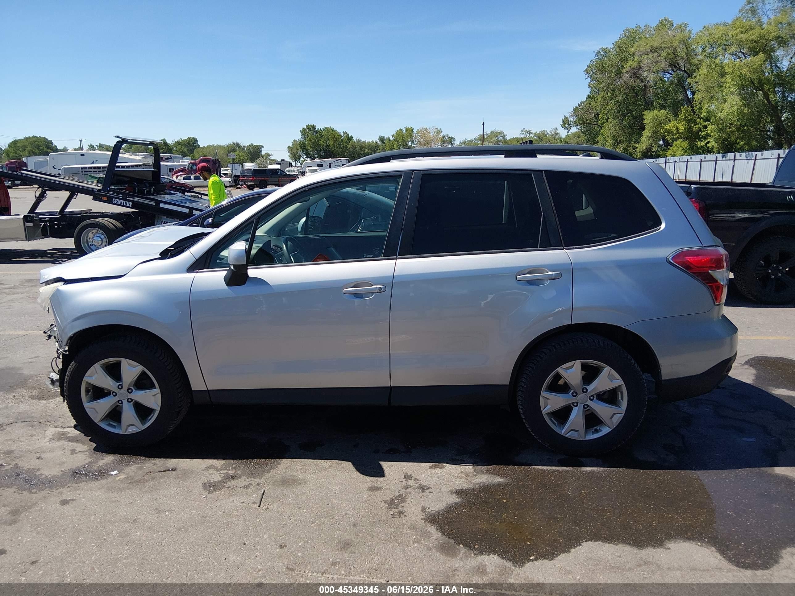 2015 Subaru Forester 2.5i Premium Silver vin: JF2SJADC2FH563479