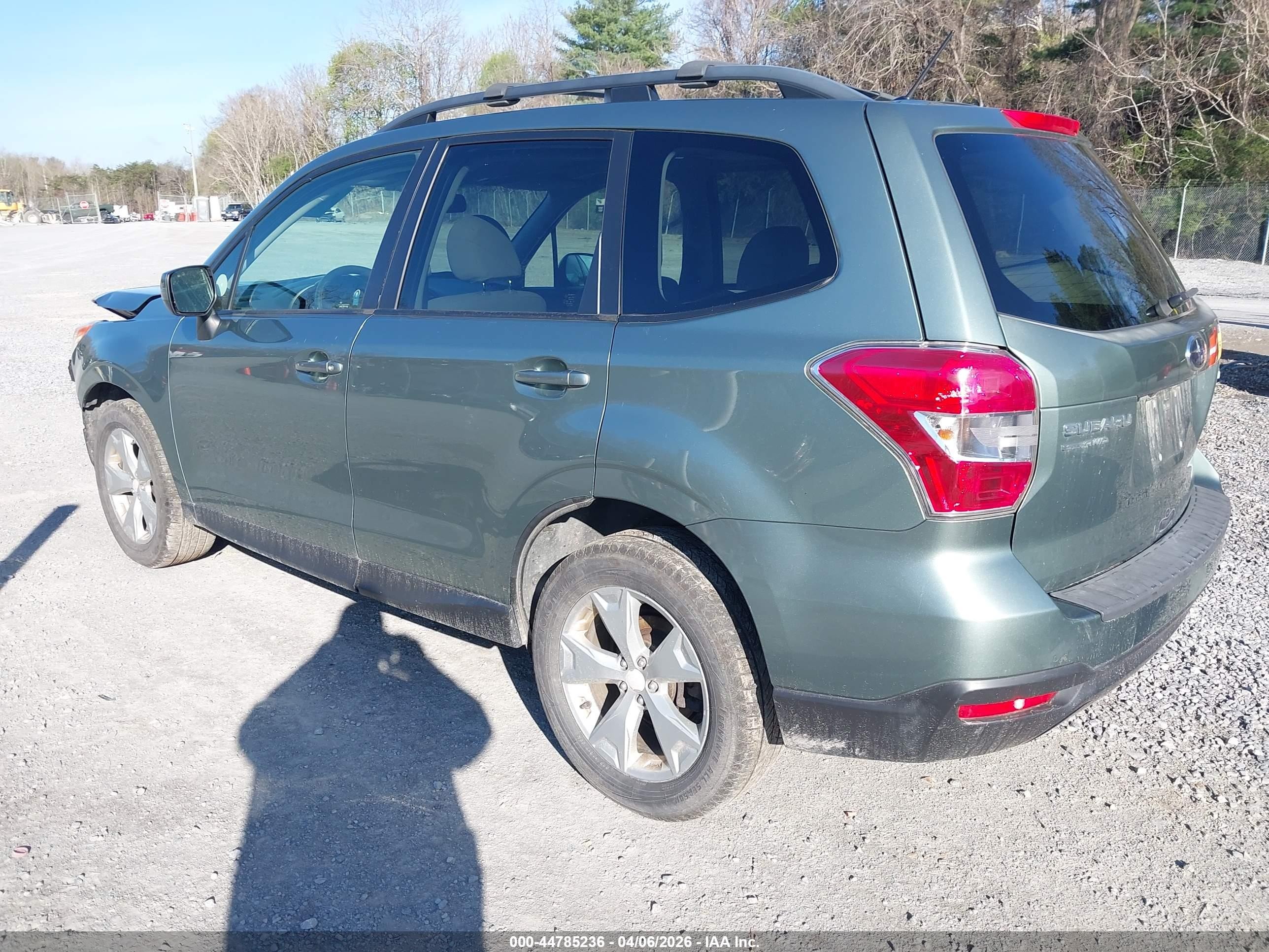 2015 Subaru Forester 2.5i Premium Зеленый vin: JF2SJADC2FH574921