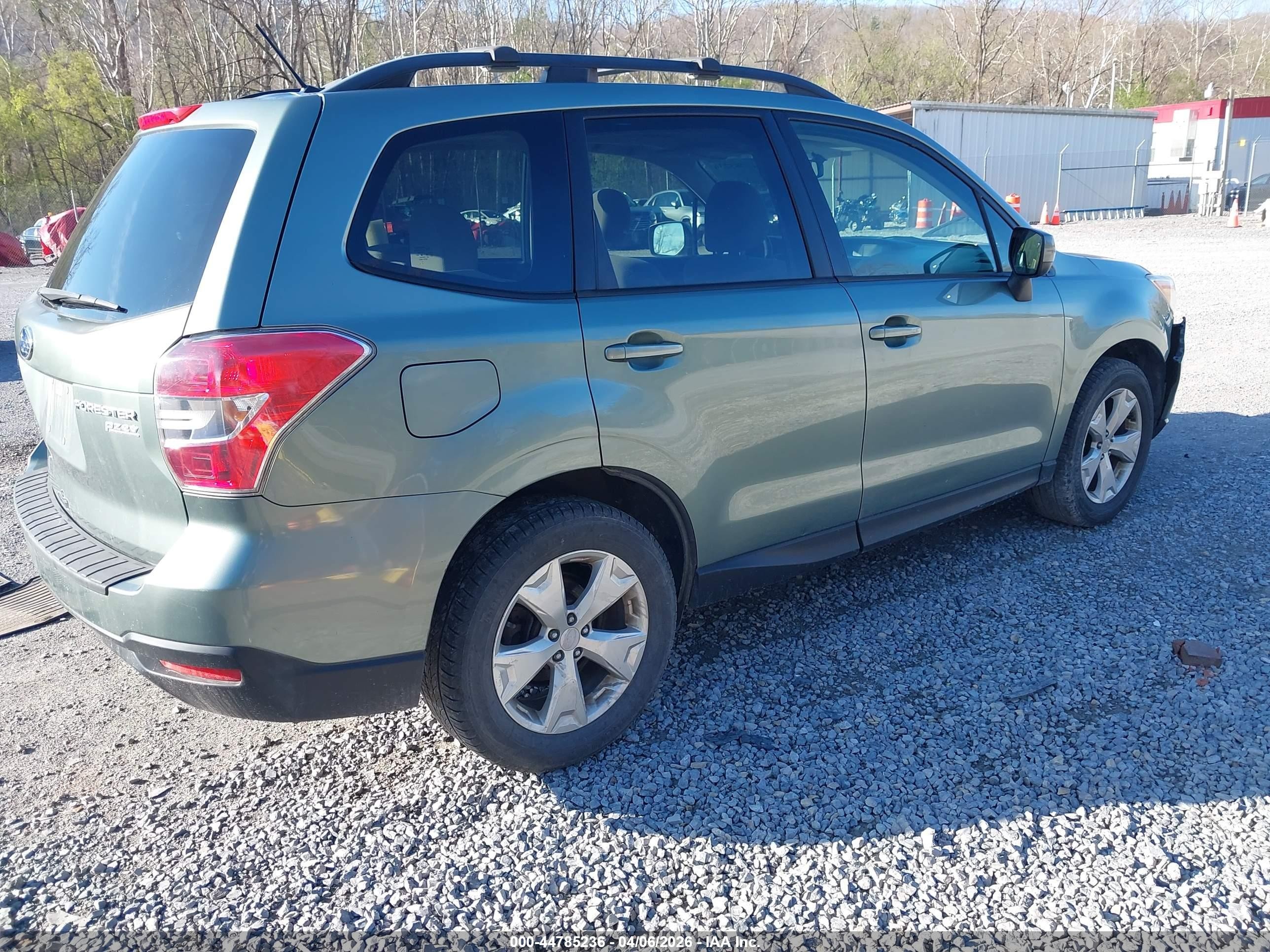 2015 Subaru Forester 2.5i Premium Зеленый vin: JF2SJADC2FH574921