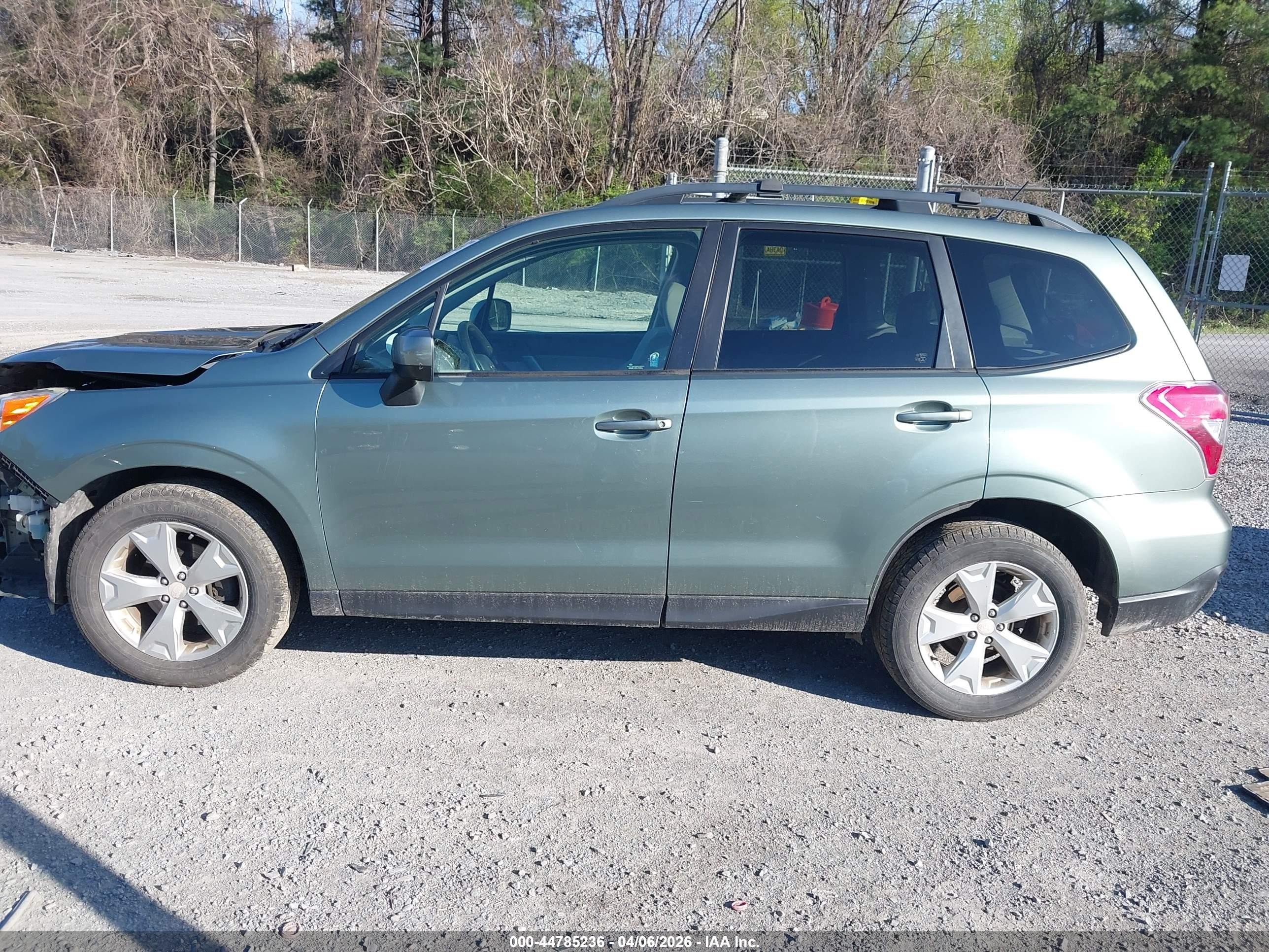 2015 Subaru Forester 2.5i Premium Зеленый vin: JF2SJADC2FH574921