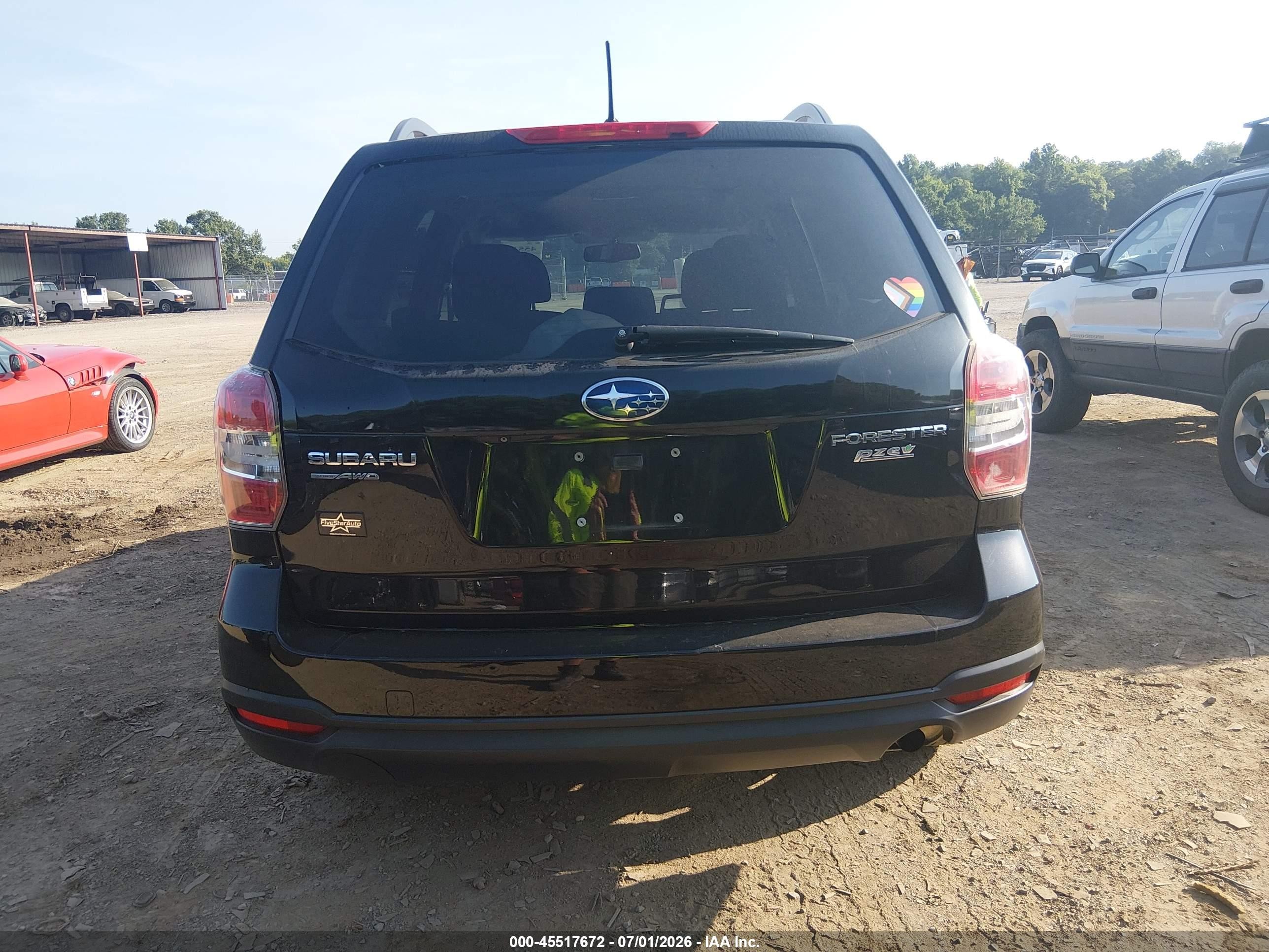 2015 Subaru Forester 2.5i Premium Black vin: JF2SJADC2FH598460