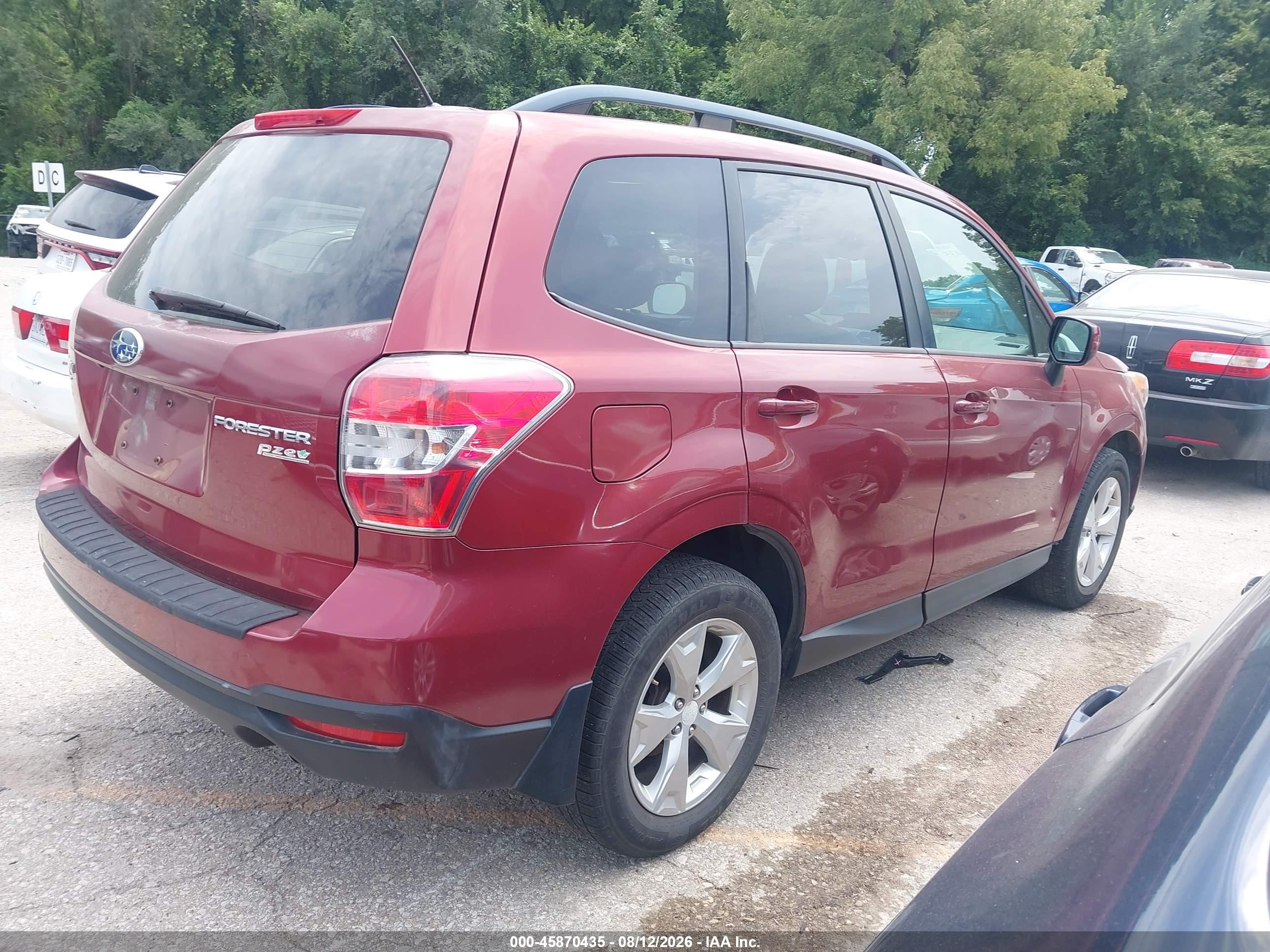 2015 Subaru Forester 2.5i Premium Burgundy vin: JF2SJADC2FH803677
