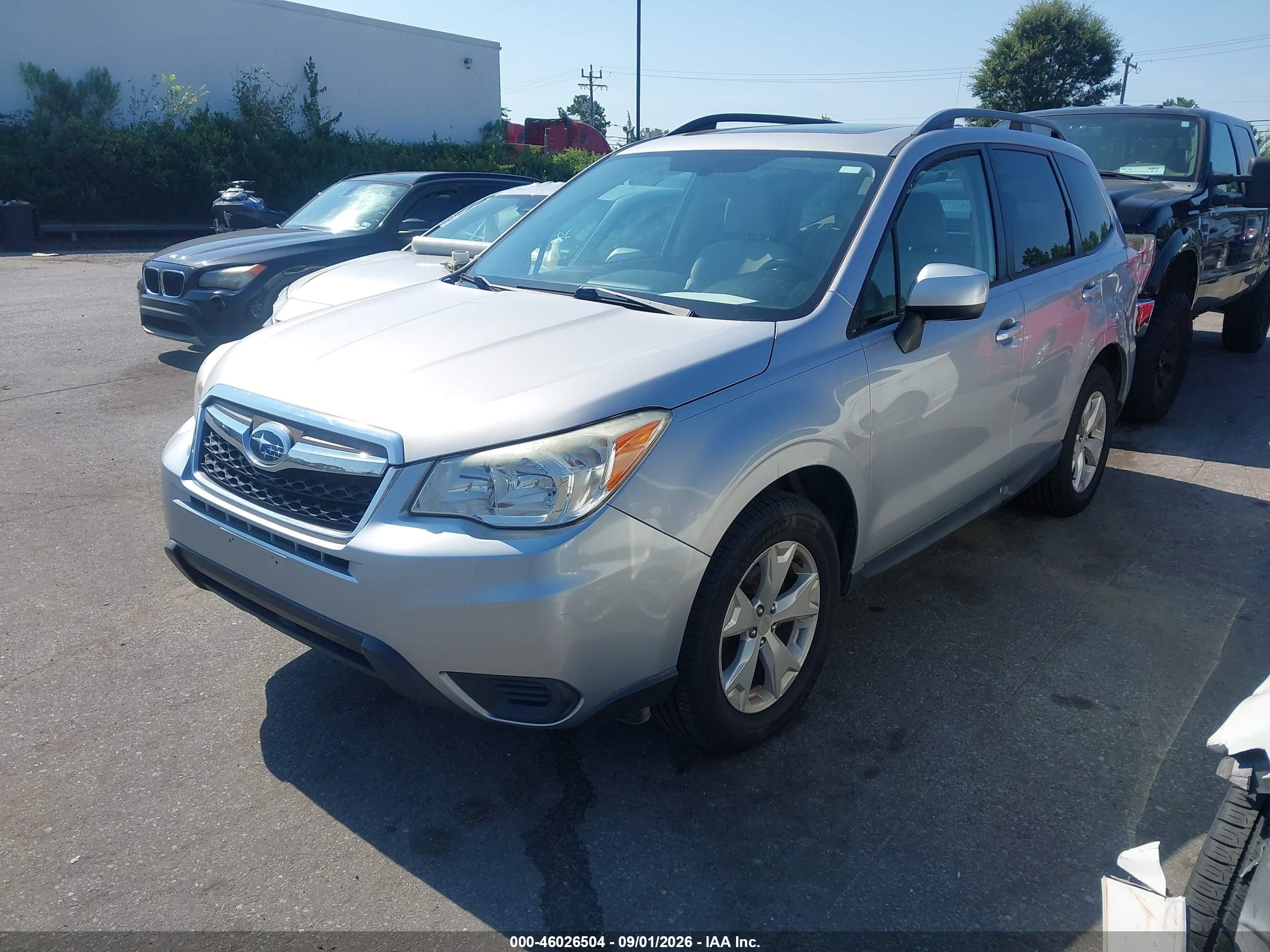 2016 Subaru Forester 2.5i Premium Серебряный vin: JF2SJADC2GH528670