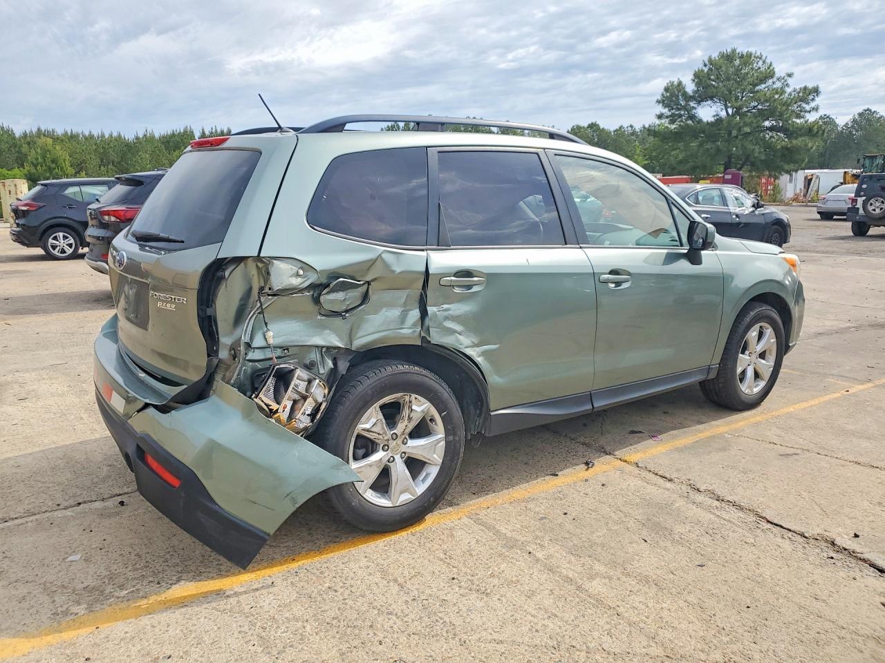 2014 Subaru Forester 2.5i Premium Green vin: JF2SJADC3EH424606