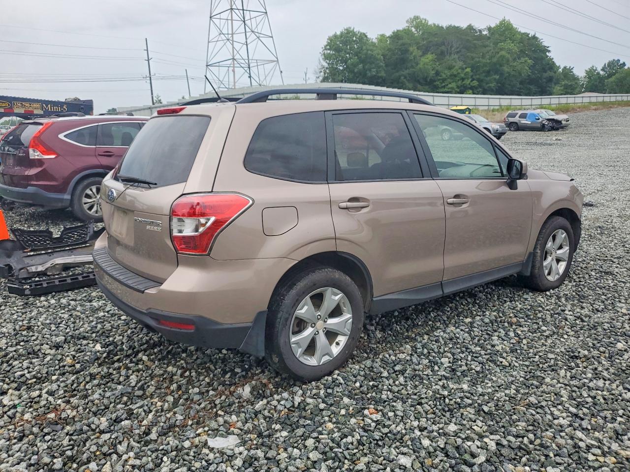 2014 Subaru Forester 2.5i Premium Gold vin: JF2SJADC3EH436335