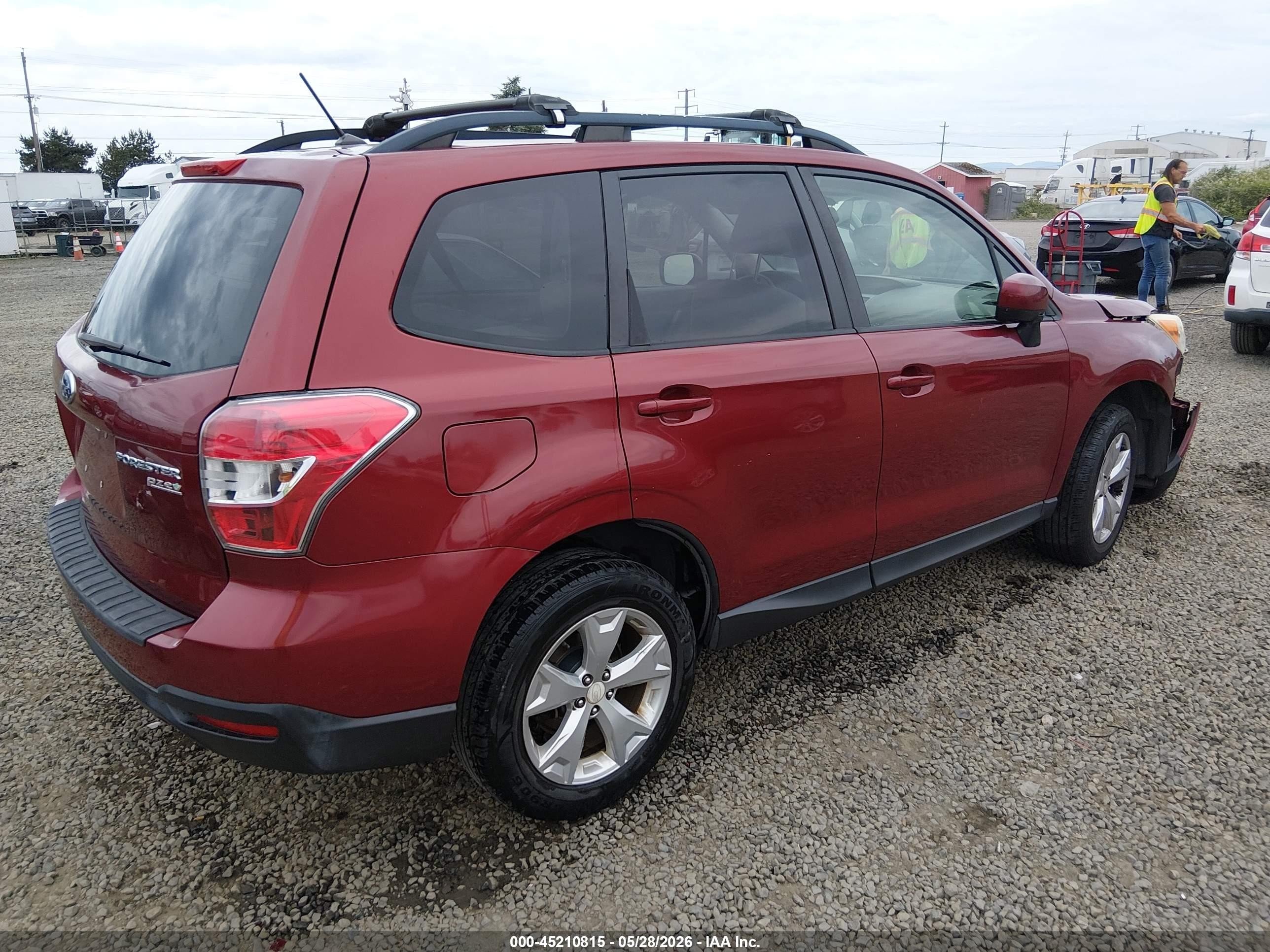 2014 Subaru Forester 2.5i Premium Red vin: JF2SJADC3EH459582