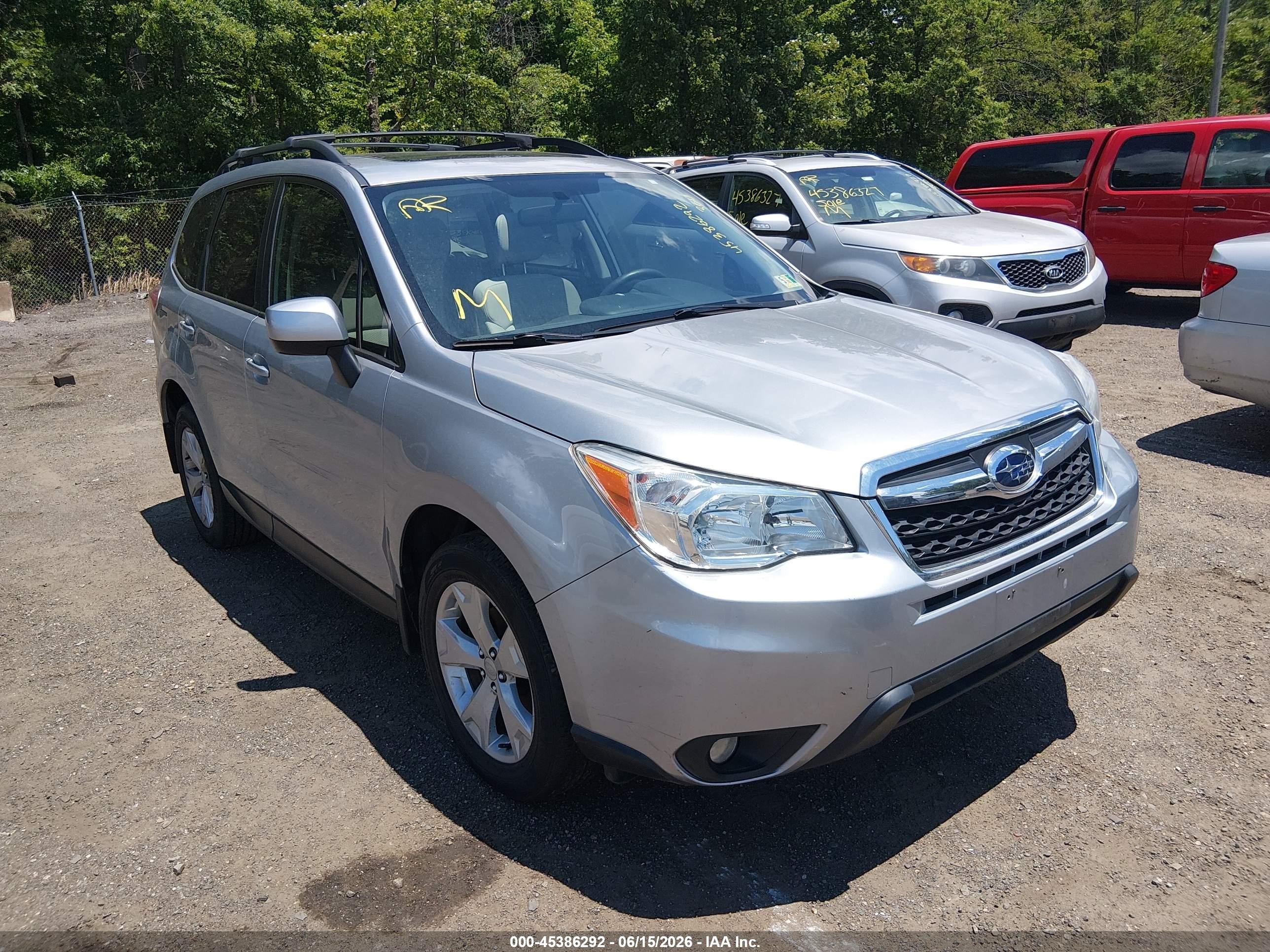 2015 Subaru Forester 2.5i Premium Silver vin: JF2SJADC3FG506732