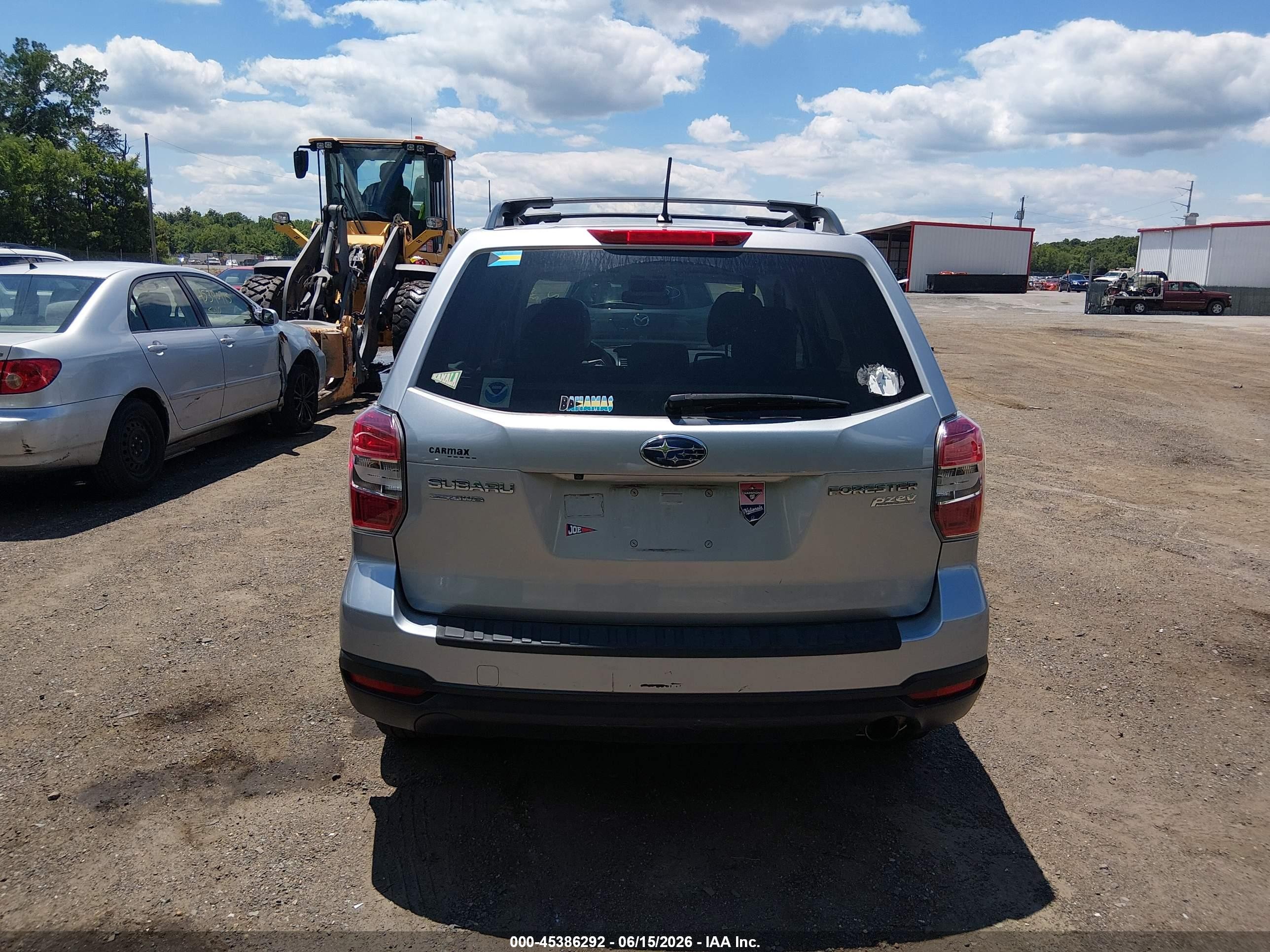 2015 Subaru Forester 2.5i Premium Silver vin: JF2SJADC3FG506732