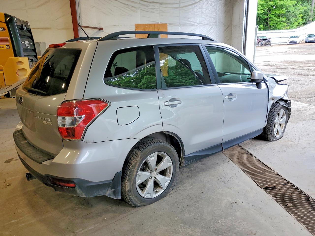 2015 Subaru Forester 2.5i Premium Silver vin: JF2SJADC3FG530240