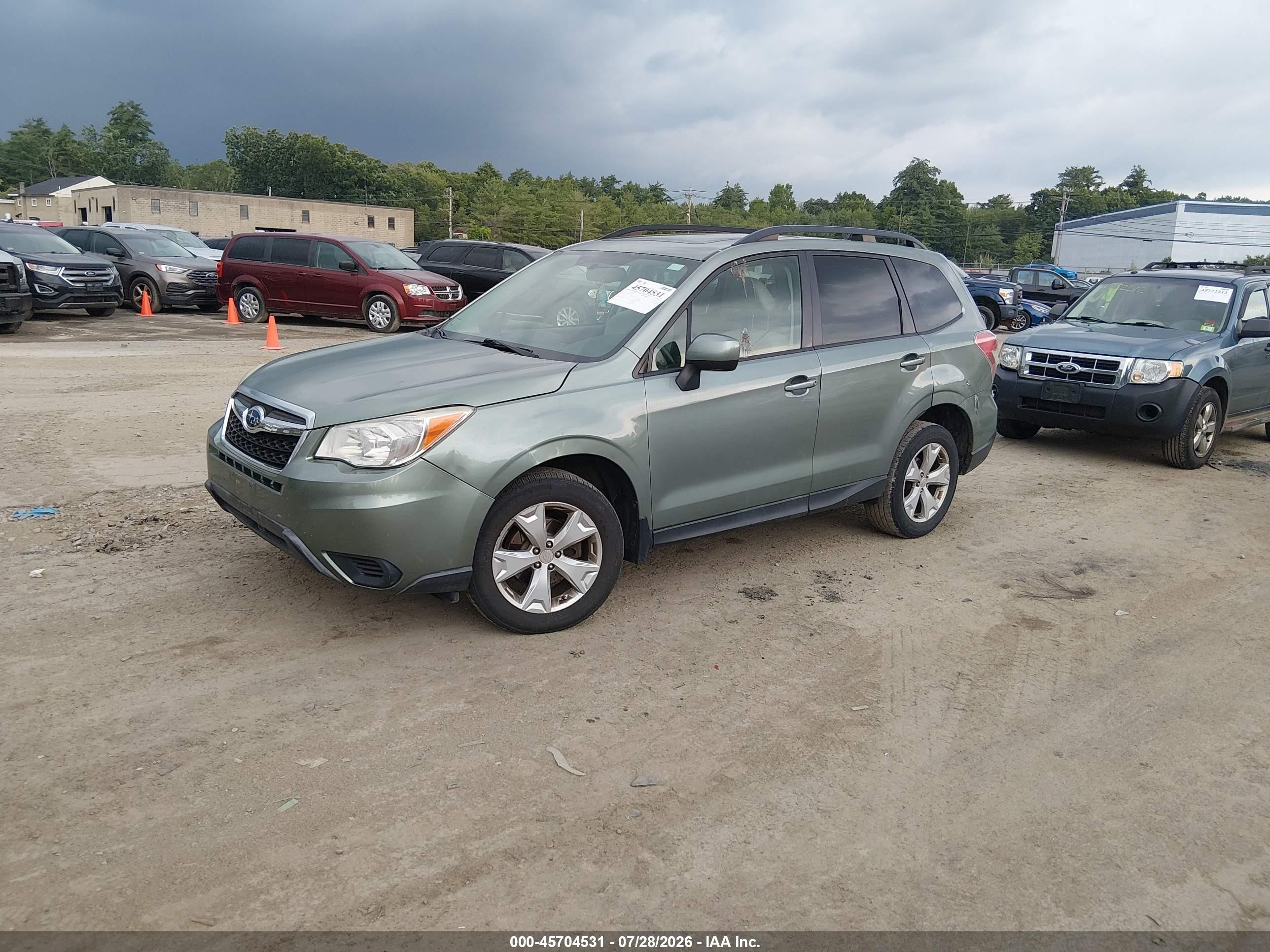 2015 Subaru Forester 2.5i Premium Red vin: JF2SJADC3FH433758