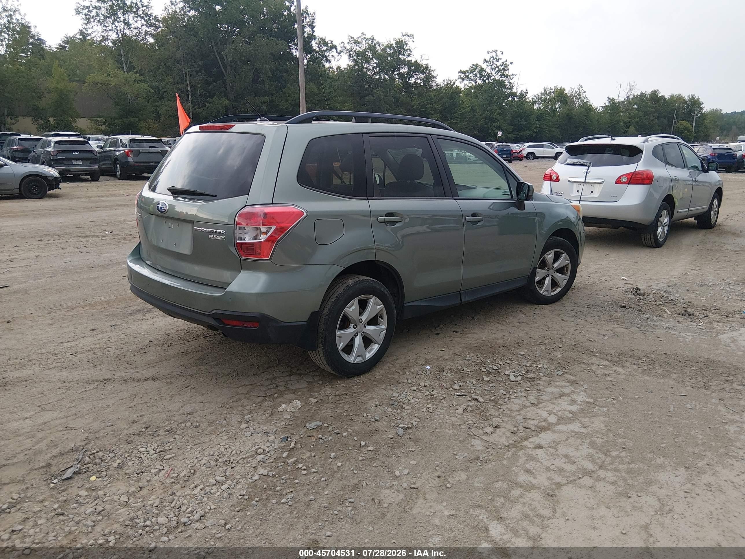 2015 Subaru Forester 2.5i Premium Red vin: JF2SJADC3FH433758