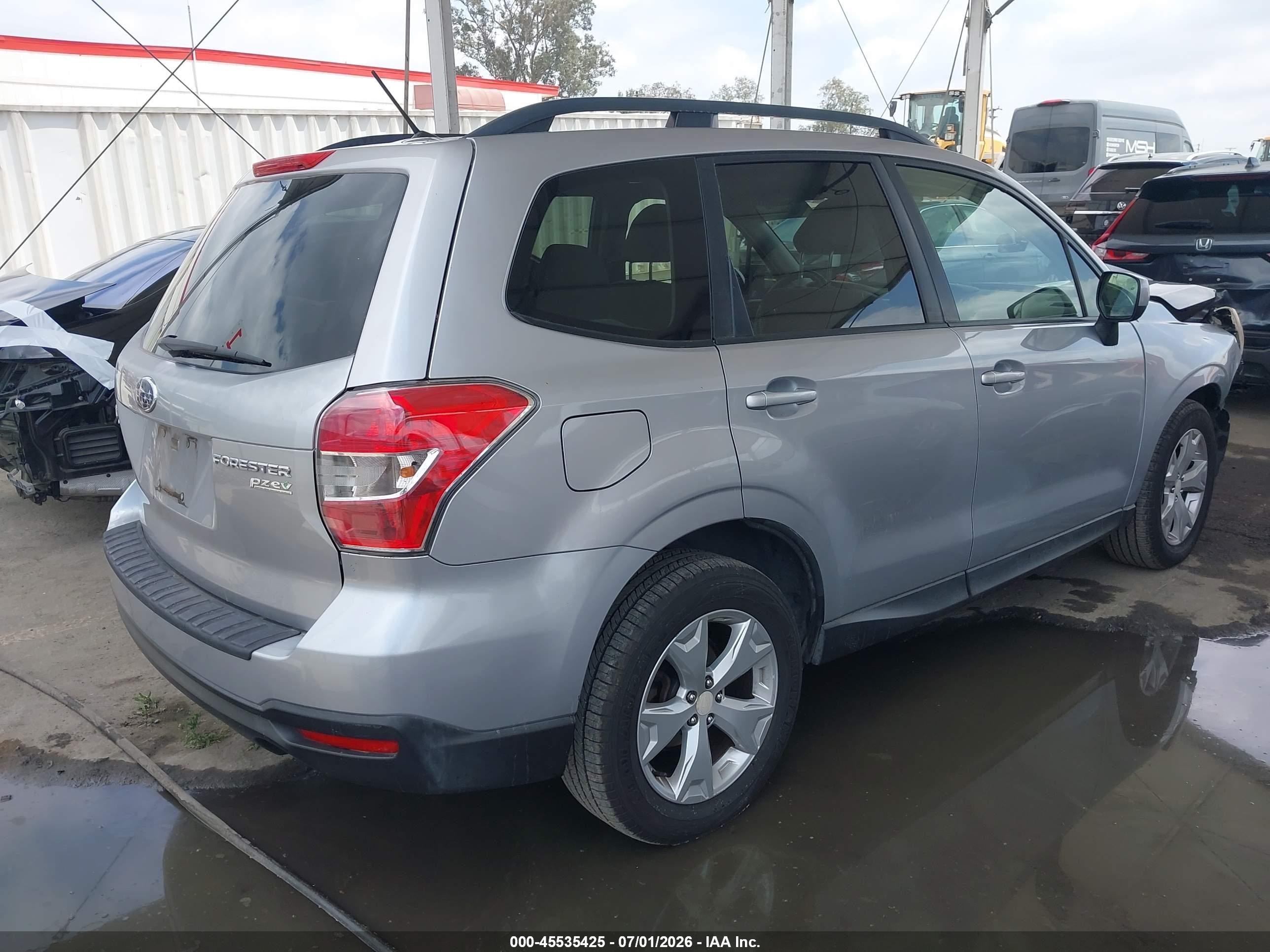 2015 Subaru Forester 2.5i Premium Серый vin: JF2SJADC3FH440399