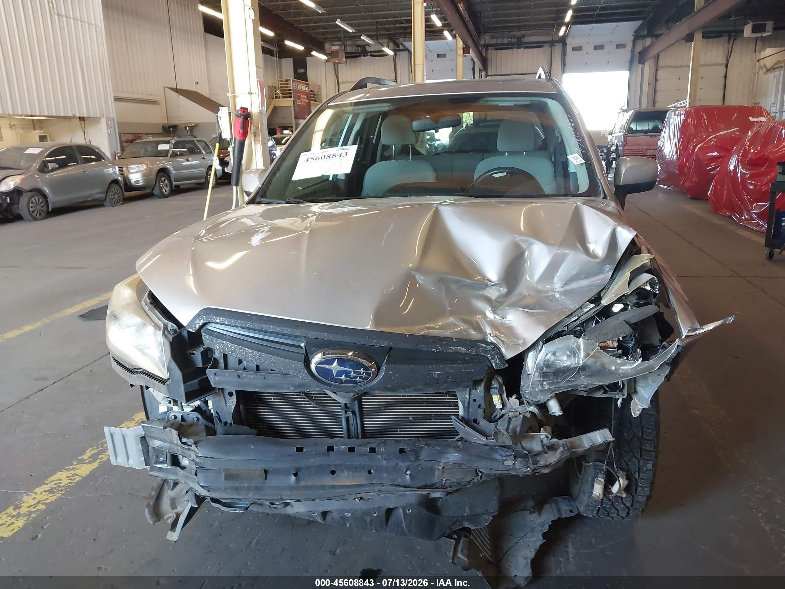 2015 Subaru Forester 2.5i Premium Silver vin: JF2SJADC3FH452181