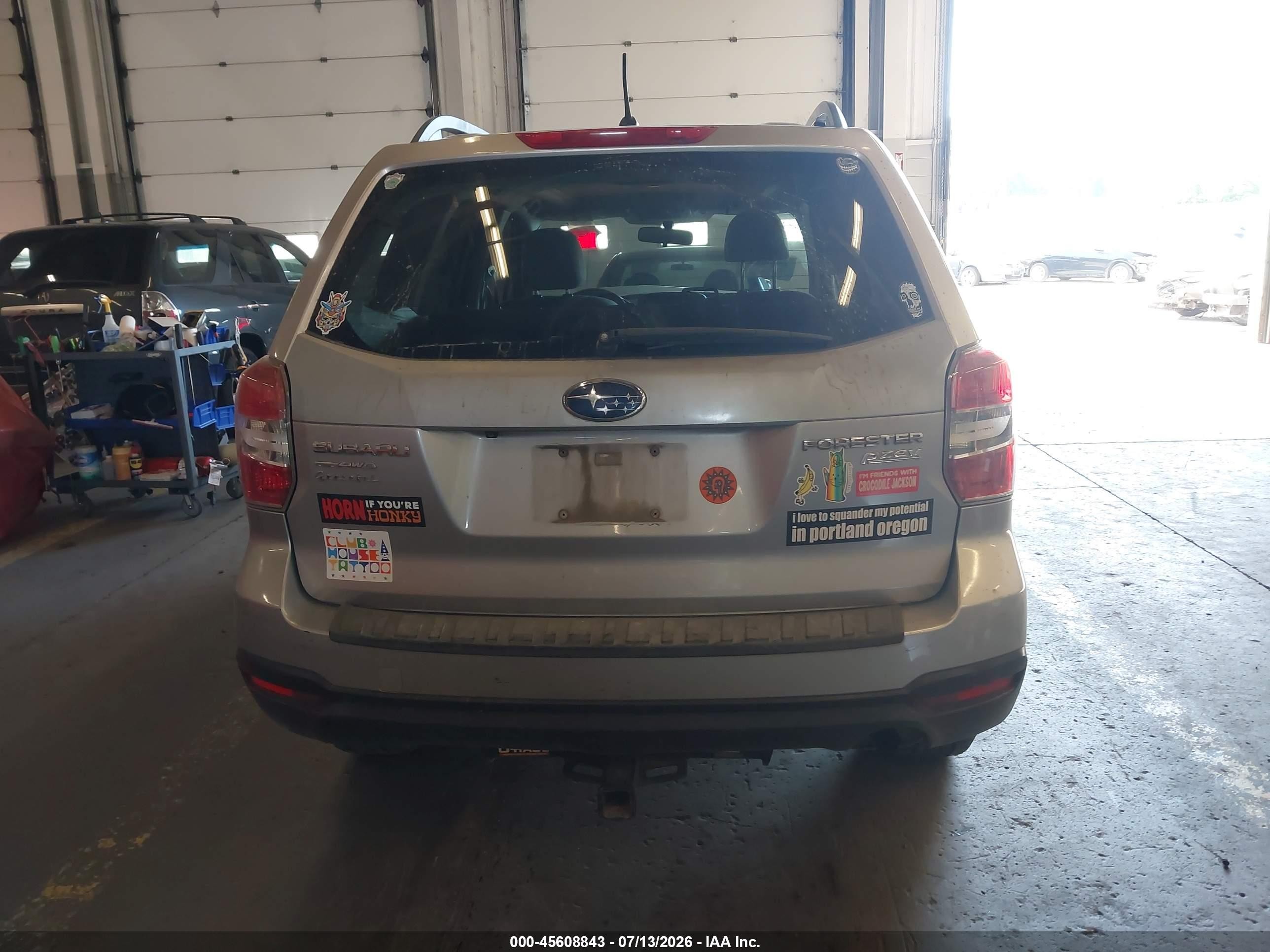 2015 Subaru Forester 2.5i Premium Silver vin: JF2SJADC3FH452181