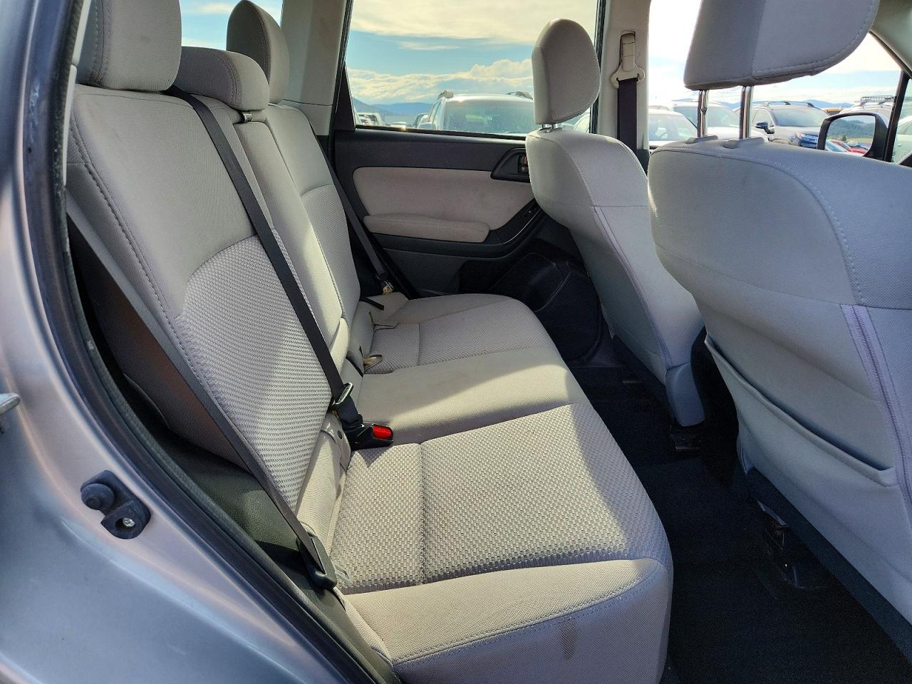 2015 Subaru Forester 2.5i Premium Silver vin: JF2SJADC3FH467747