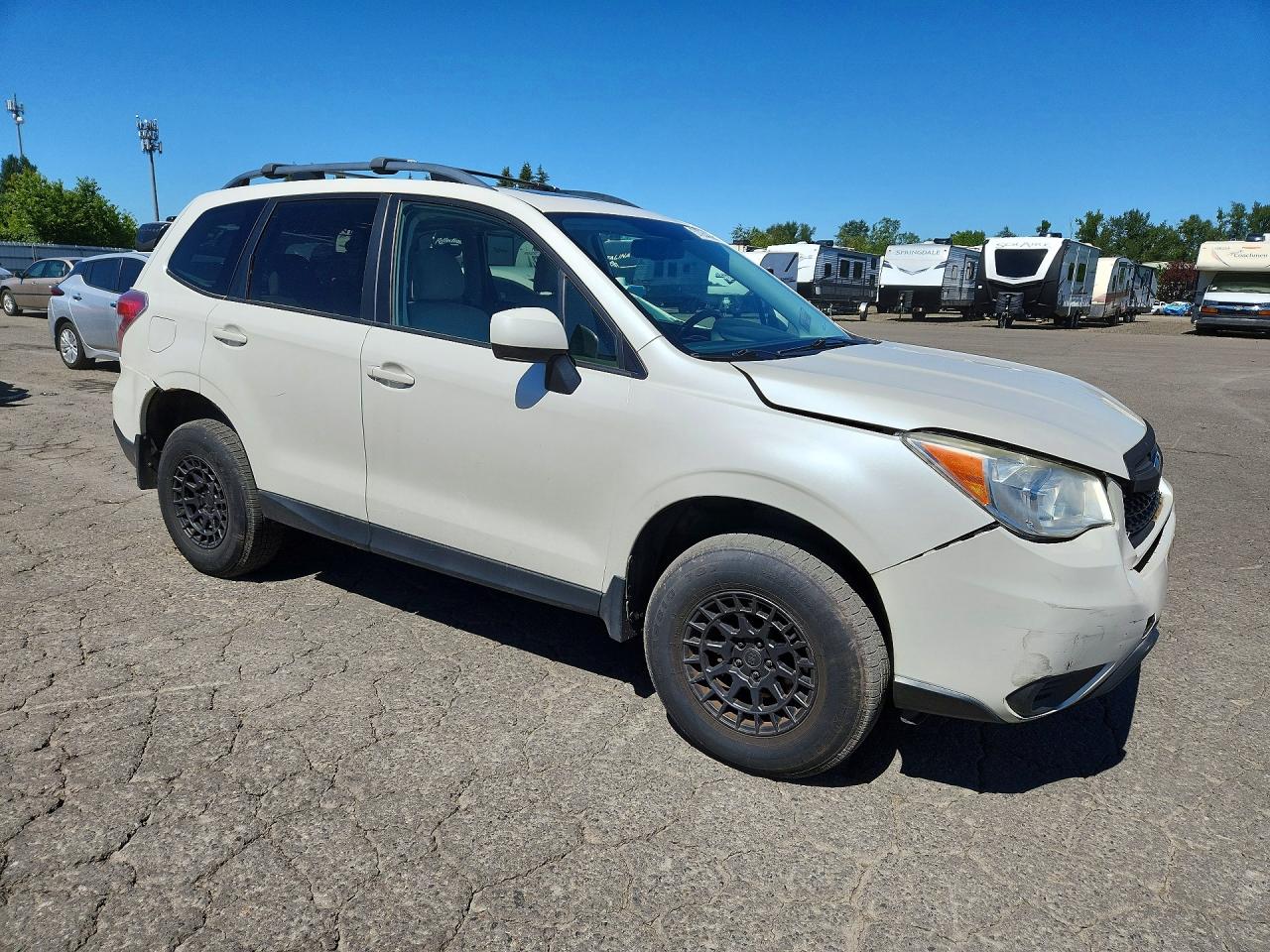 2015 Subaru Forester 2.5i Premium White vin: JF2SJADC3FH492244