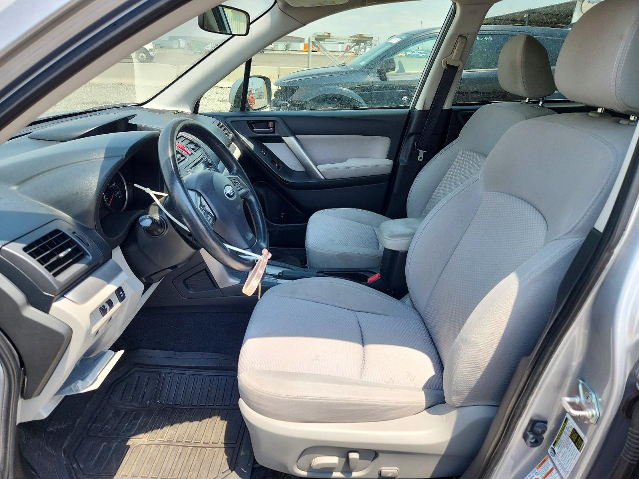 2015 Subaru Forester 2.5i Premium Silver vin: JF2SJADC3FH502979