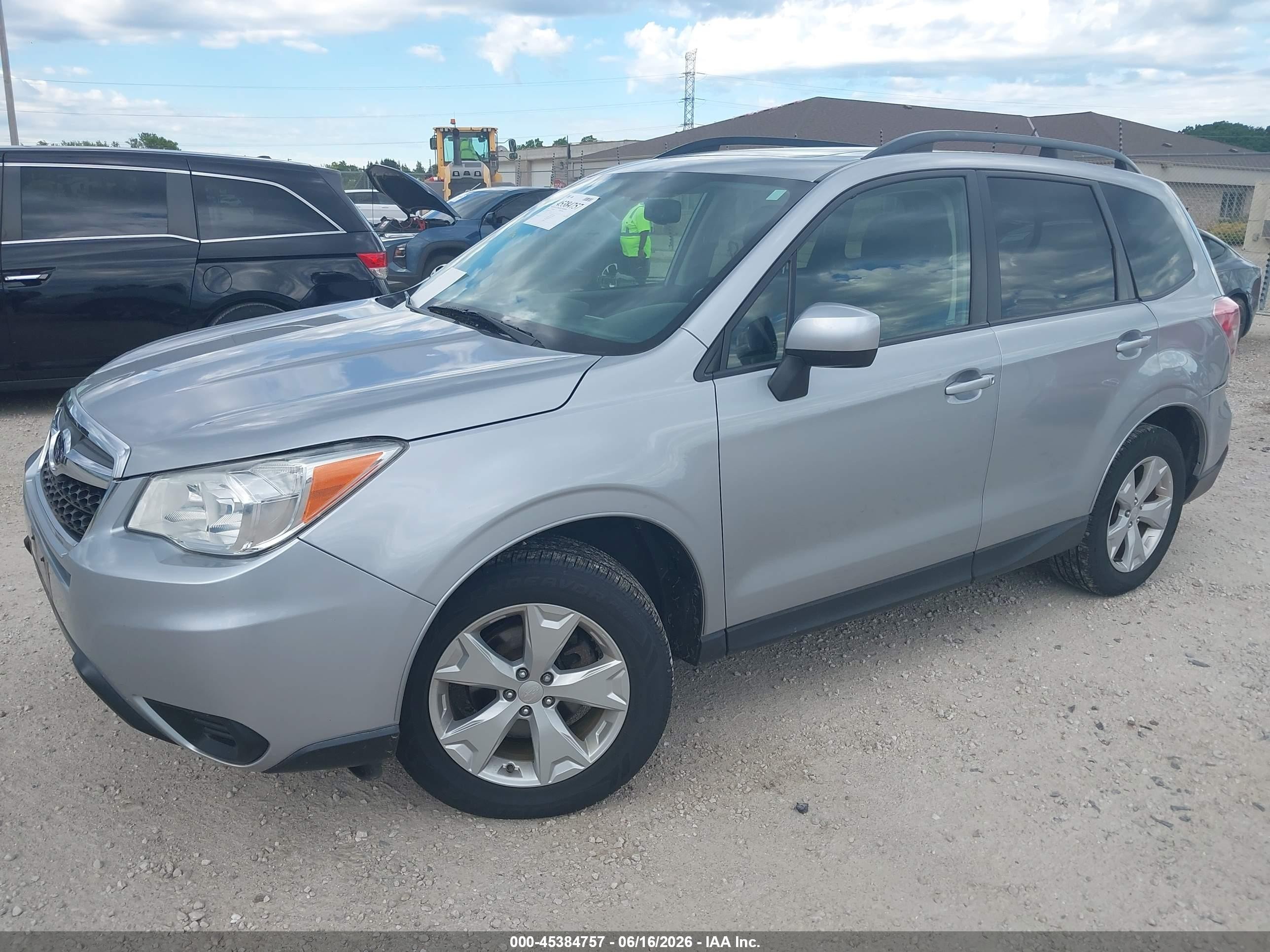2015 Subaru Forester 2.5i Premium Silver vin: JF2SJADC3FH515201