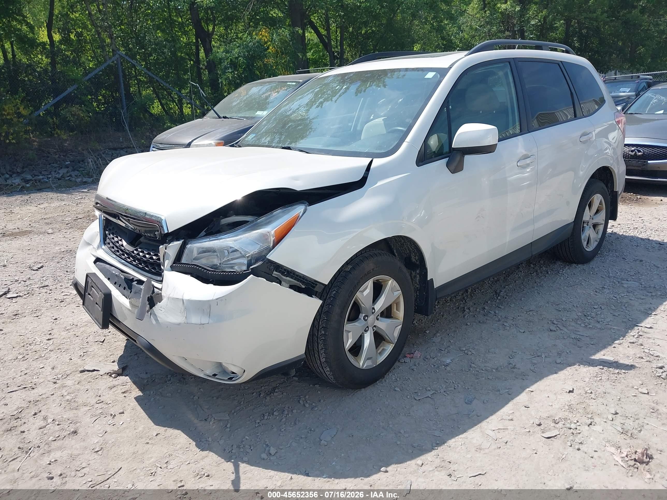 2015 Subaru Forester 2.5i Premium White vin: JF2SJADC3FH519300