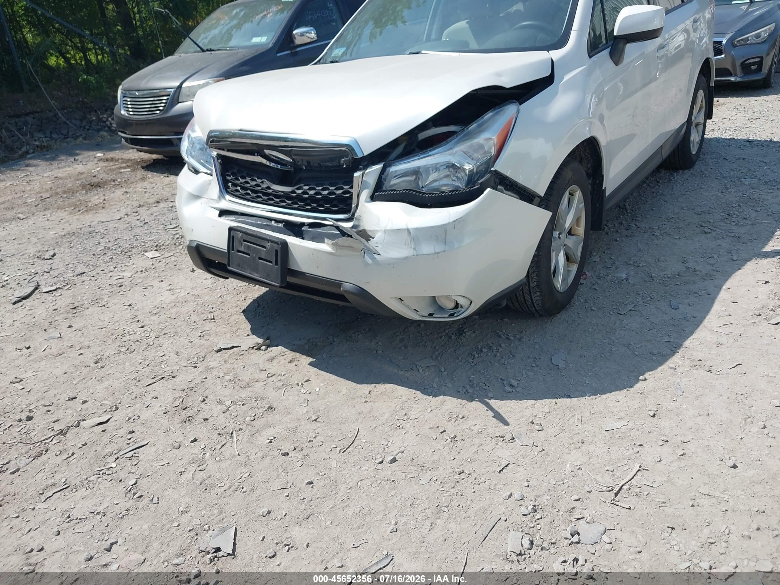 2015 Subaru Forester 2.5i Premium White vin: JF2SJADC3FH519300