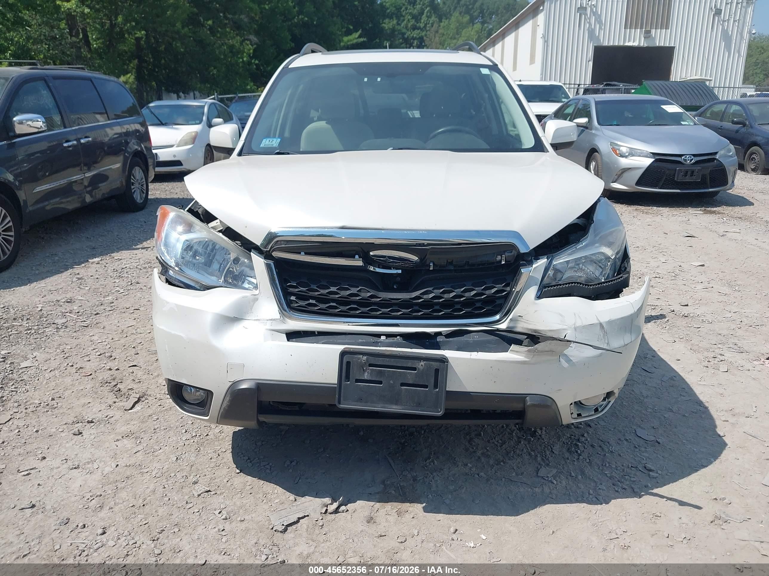2015 Subaru Forester 2.5i Premium White vin: JF2SJADC3FH519300