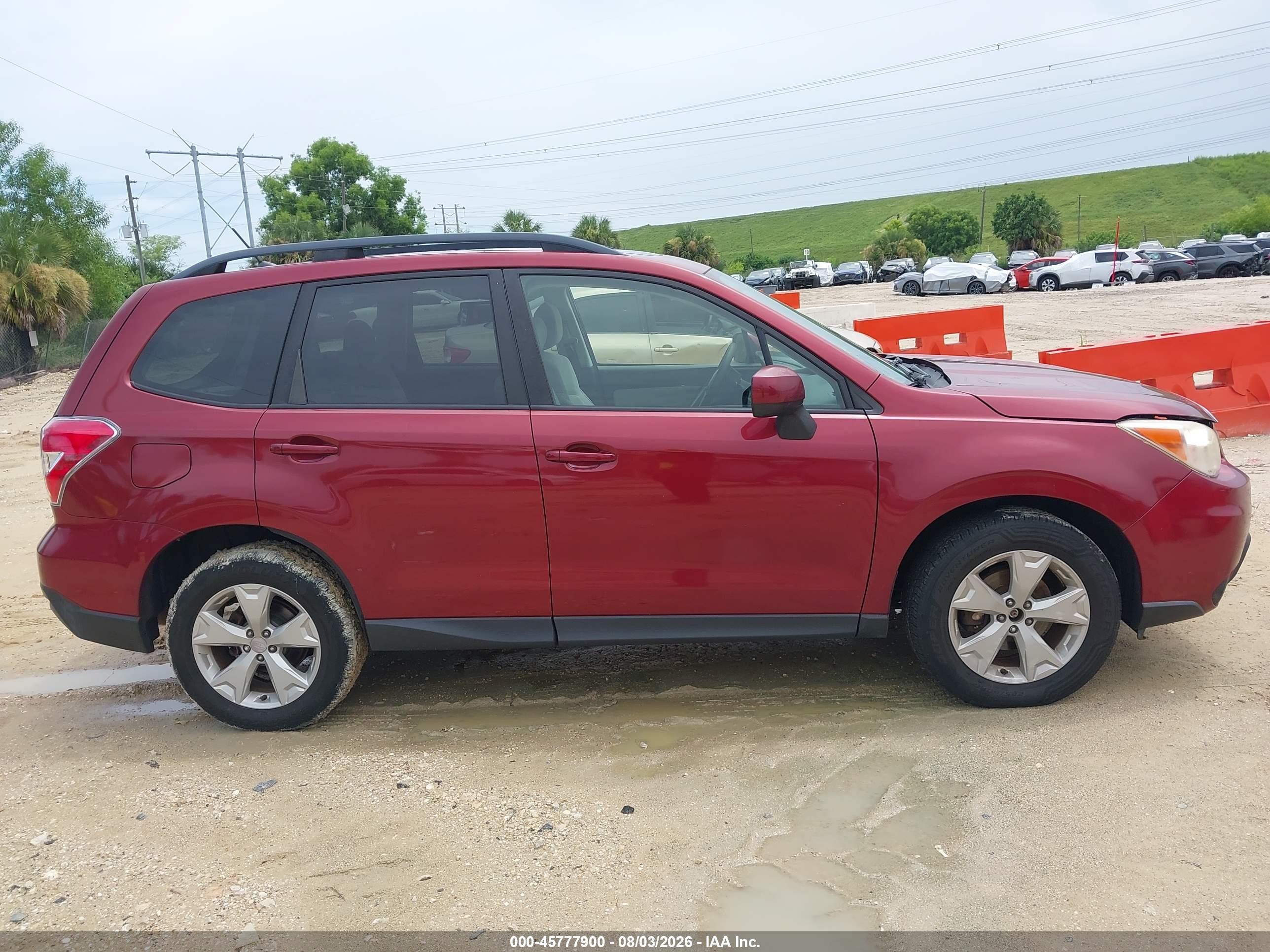 2015 Subaru Forester 2.5i Premium Red vin: JF2SJADC3FH543418