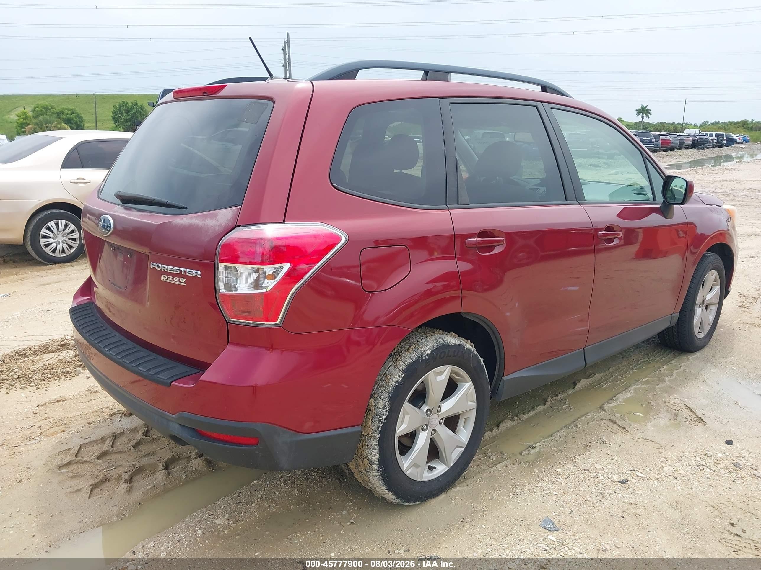 2015 Subaru Forester 2.5i Premium Red vin: JF2SJADC3FH543418
