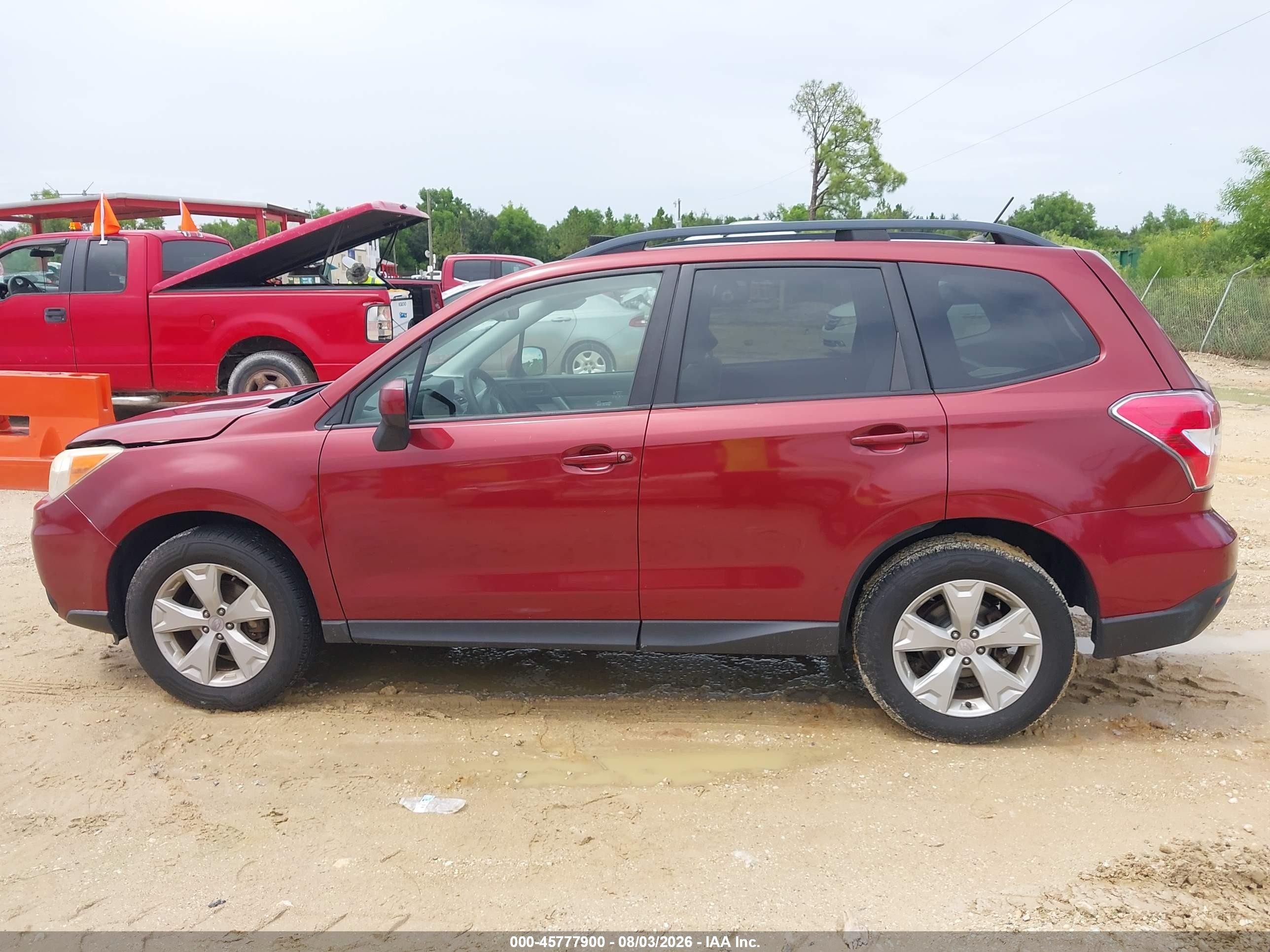 2015 Subaru Forester 2.5i Premium Red vin: JF2SJADC3FH543418