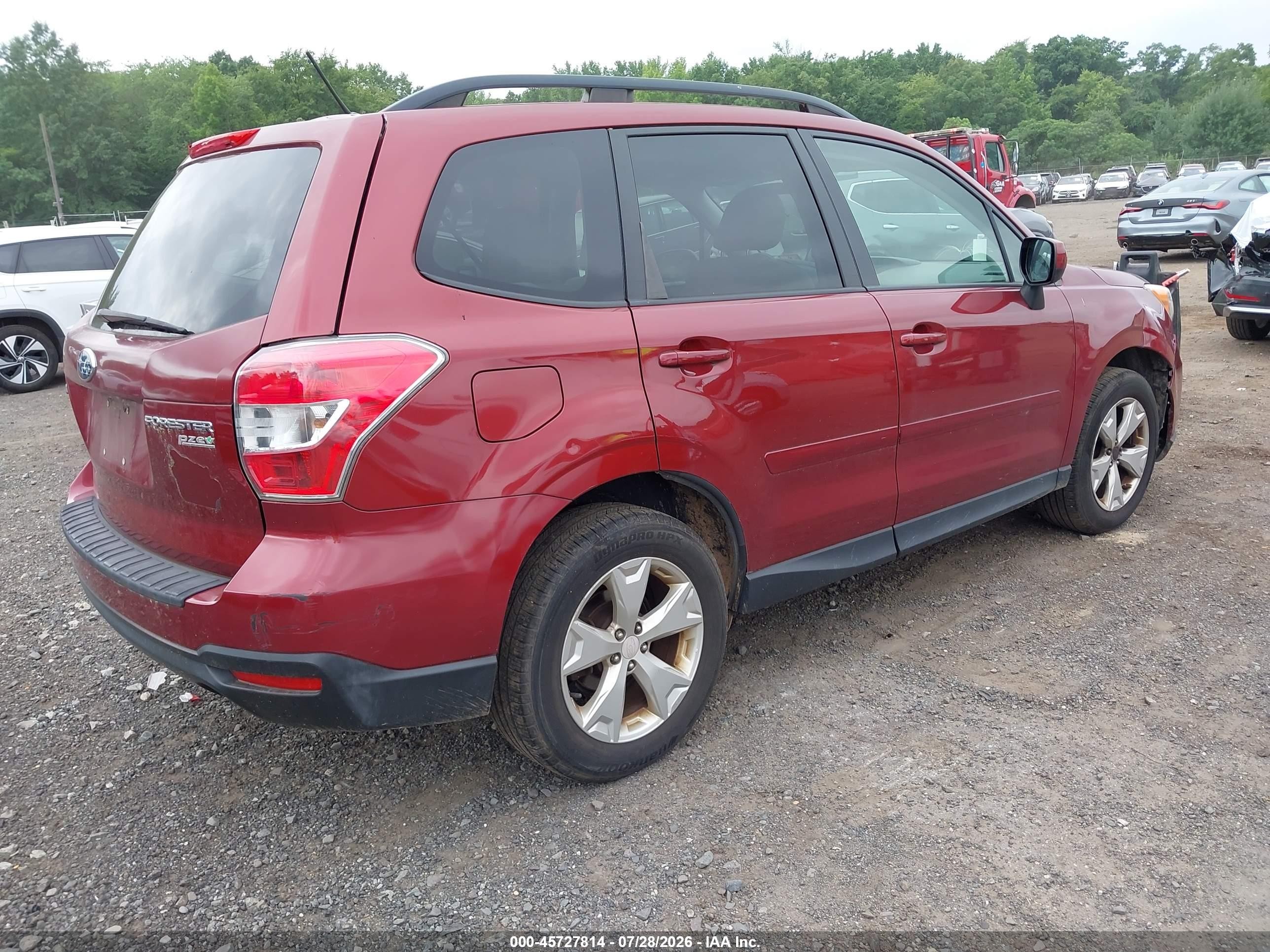 2015 Subaru Forester 2.5i Premium Red vin: JF2SJADC3FH574538